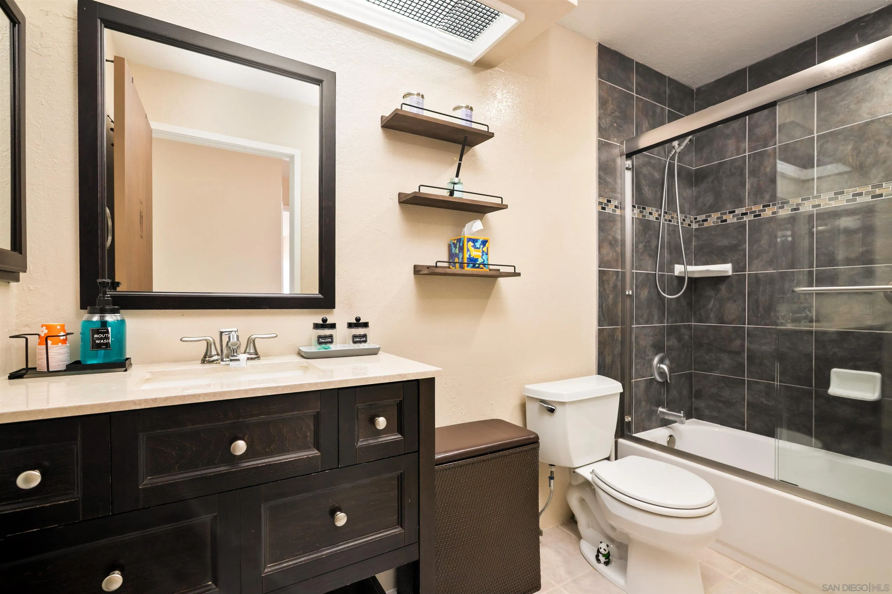 https://cdn.realtyfeed.com/cdn/127/250041367/d0ff7d04cf810cd3a10f96b696405b67.webp