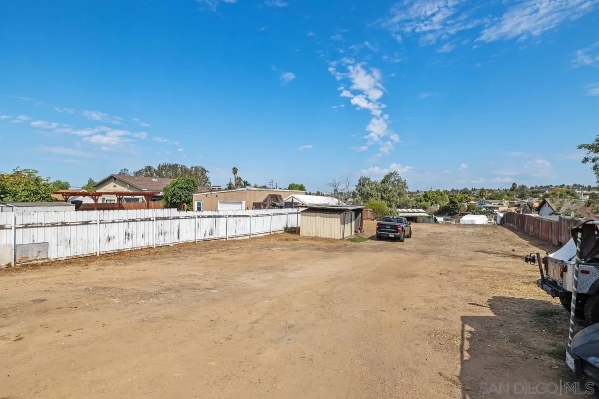https://cdn.realtyfeed.com/cdn/127/250041369/37ad20e314e511e17378c5863d4eb1ab.webp