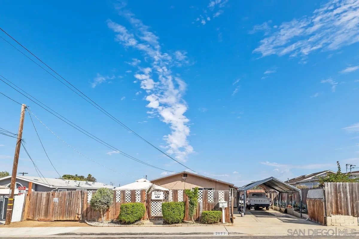 https://cdn.realtyfeed.com/cdn/127/250041369/a0473a241940933f9039afe6f9c9828c.webp