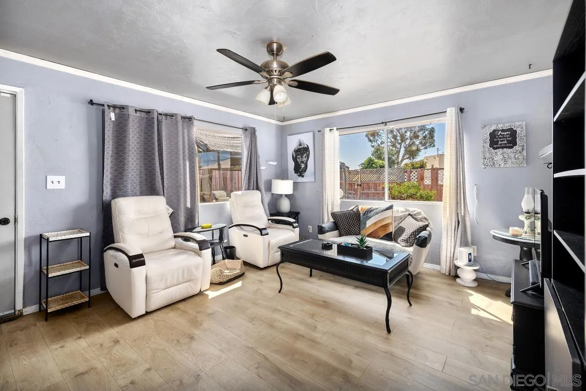 https://cdn.realtyfeed.com/cdn/127/250041369/eea056d6d3e93d34d90608dc518a901e.webp
