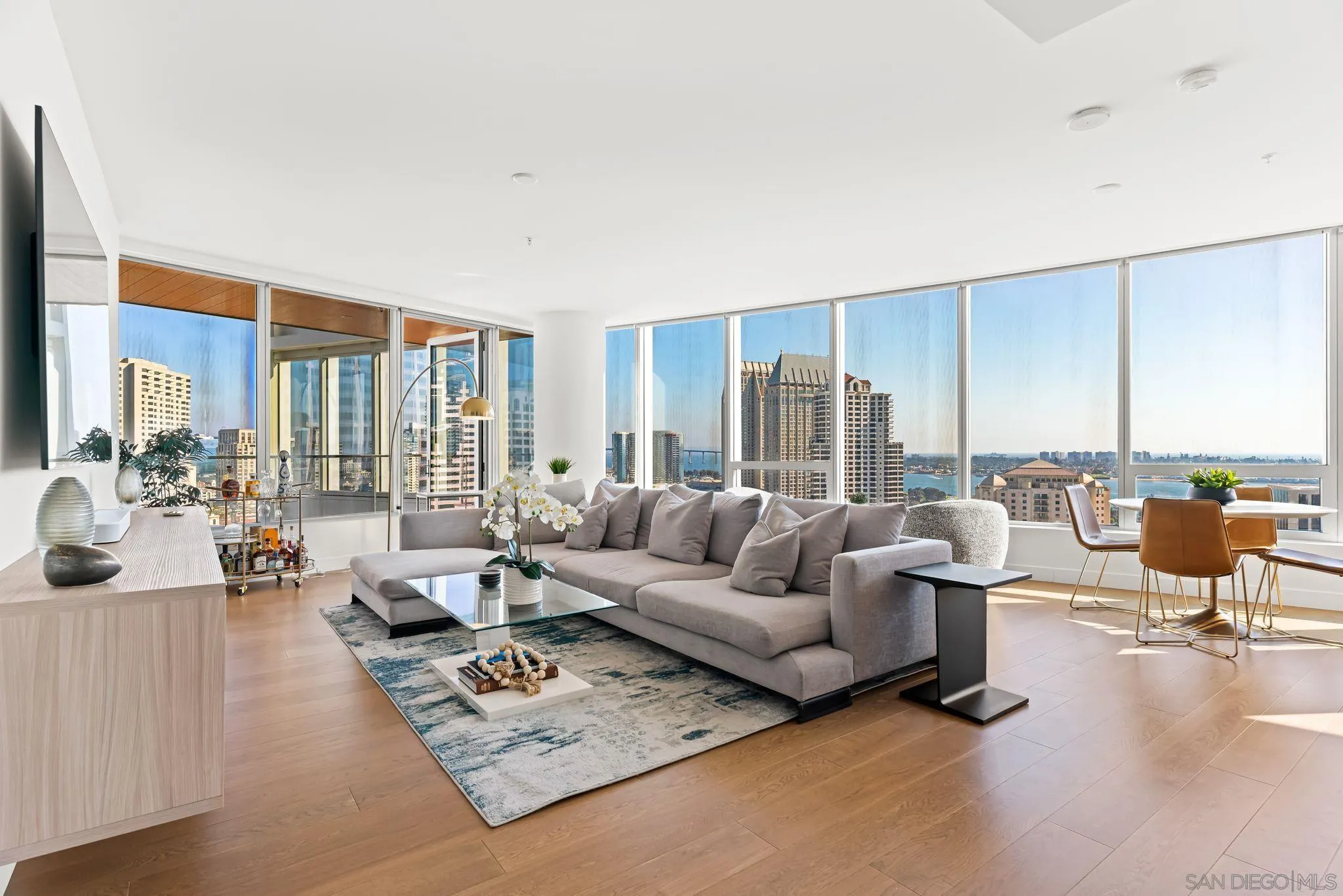 Photo #5: 250041370 Listing 