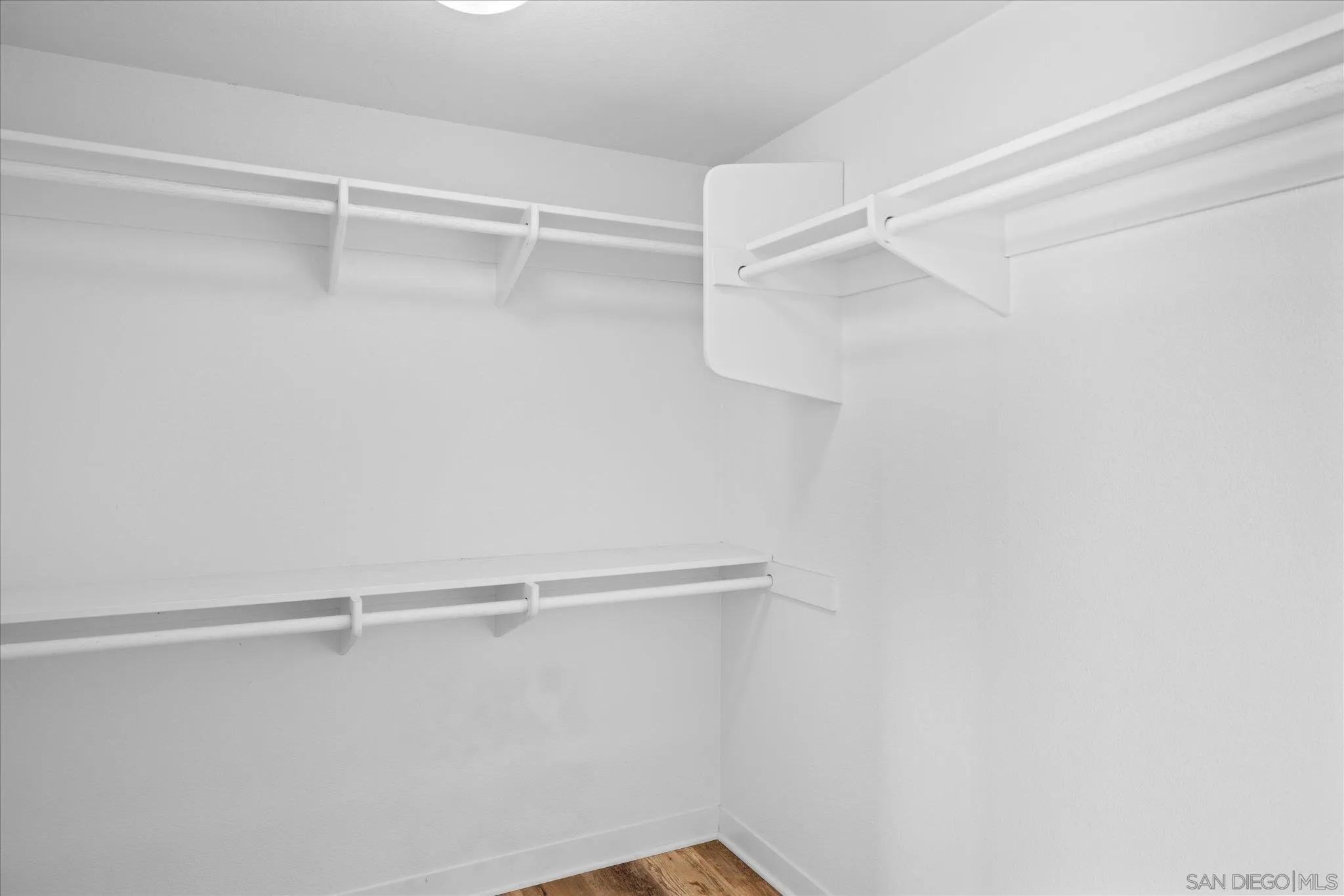 https://cdn.realtyfeed.com/cdn/127/250041374/a7c4ba1bd7fb622b14f0ab23cae11134.webp
