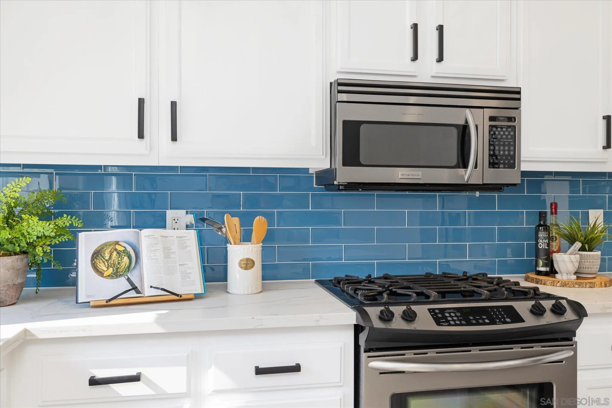 https://cdn.realtyfeed.com/cdn/127/250041374/d29bbd99812b9bf44c717f10deb49c06.webp