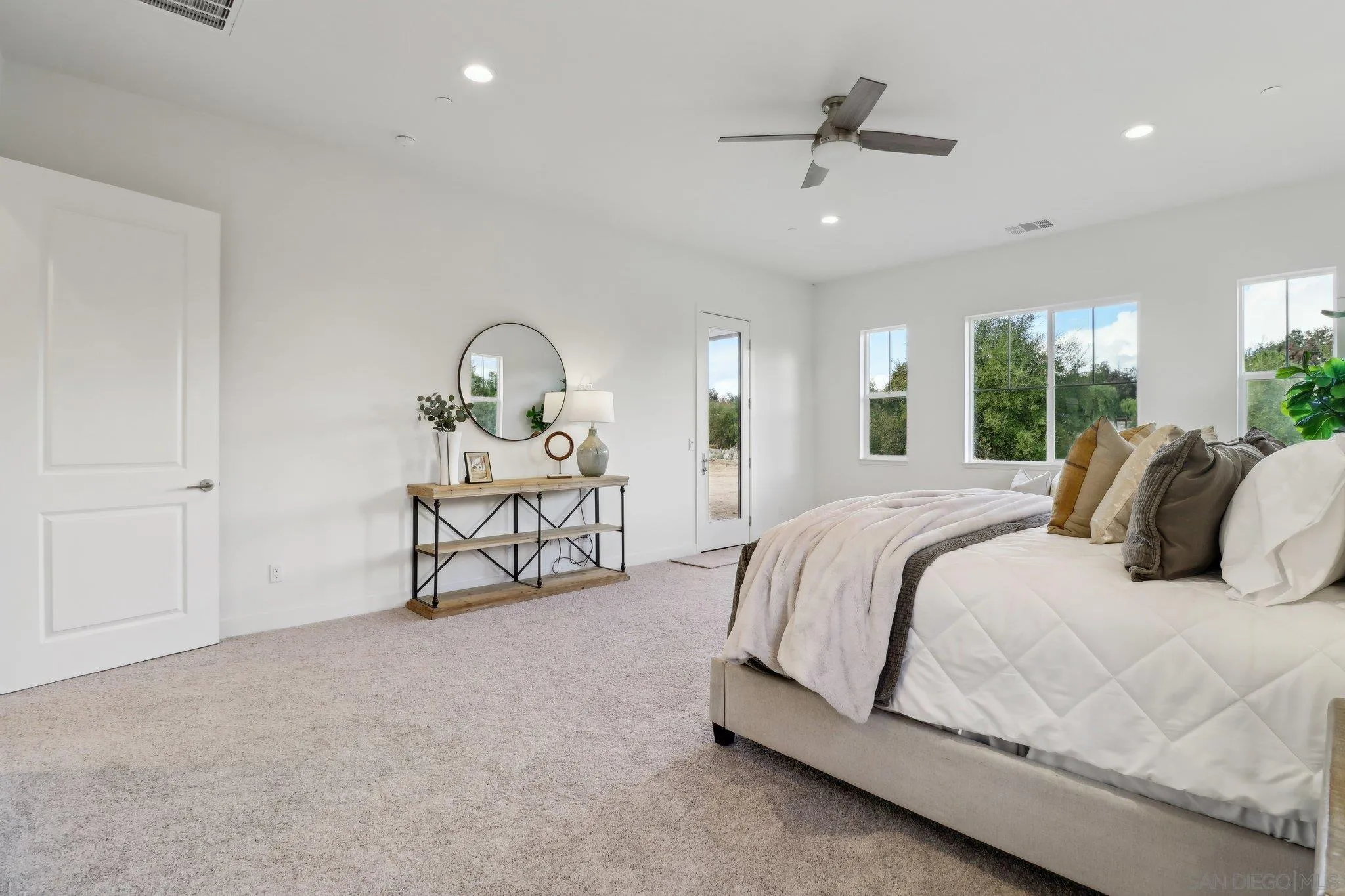 https://cdn.realtyfeed.com/cdn/127/250041377/5f9cad370b39e2bb87fa1aabe58d405a.webp