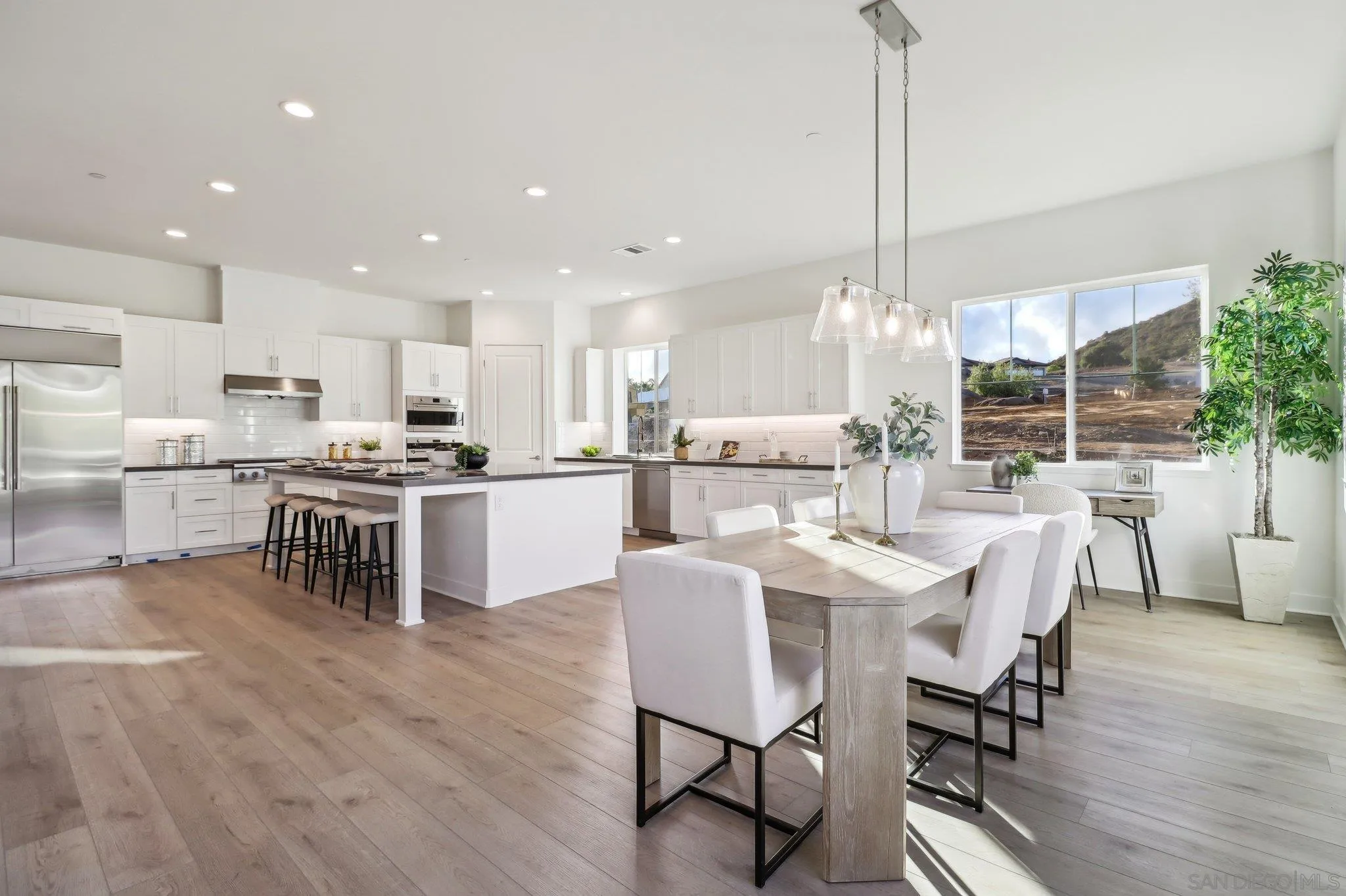 https://cdn.realtyfeed.com/cdn/127/250041377/9eca076d73ac1c61a8b76defa353c20f.webp