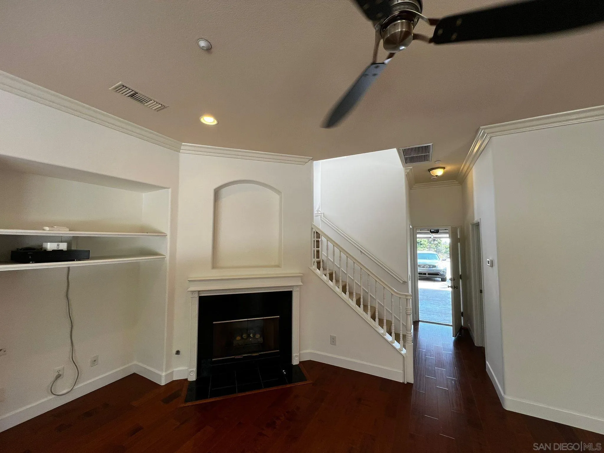 https://cdn.realtyfeed.com/cdn/127/250041382/2bc1065128b20a2f56b46dc0d240e777.webp