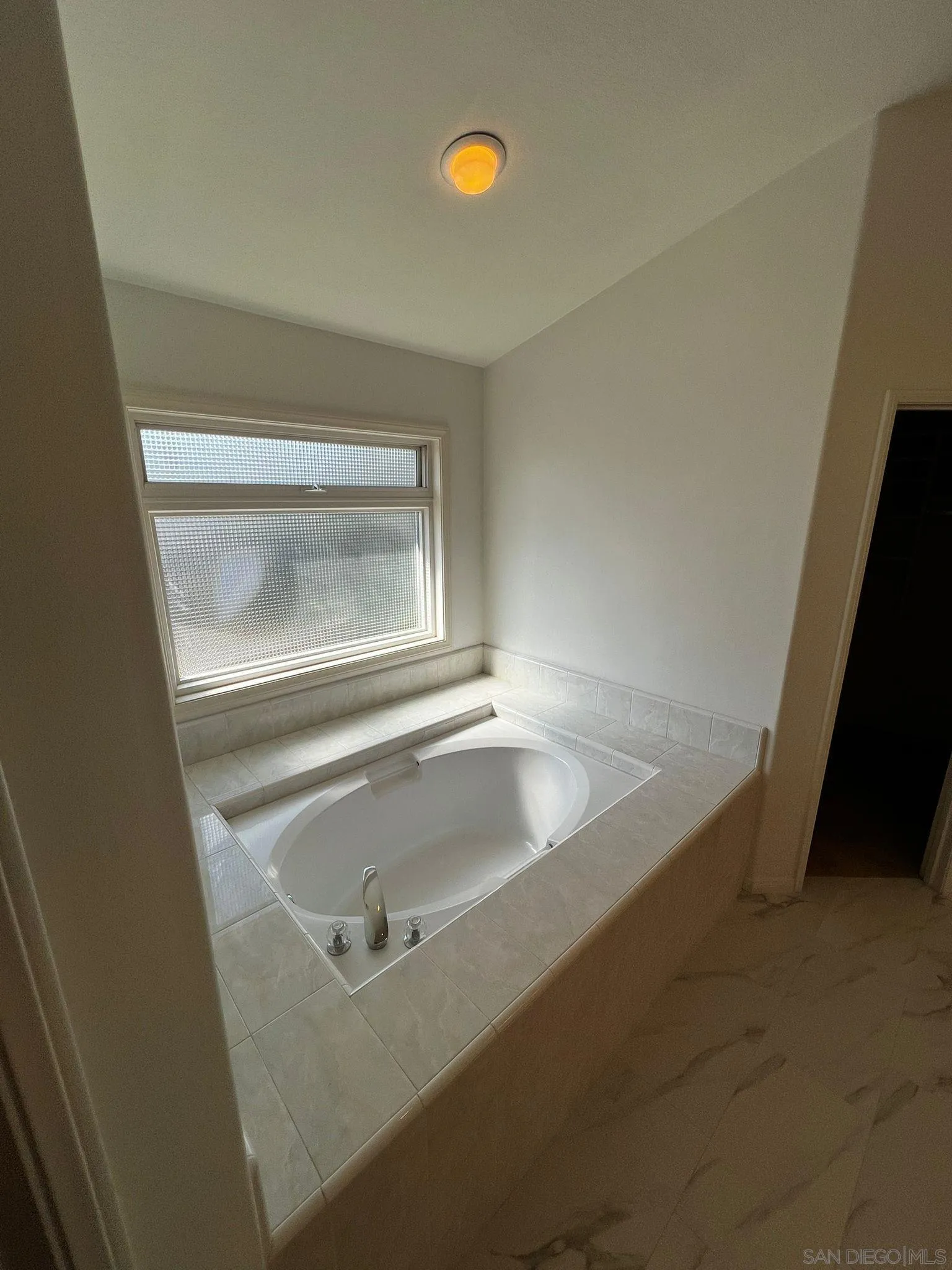 https://cdn.realtyfeed.com/cdn/127/250041382/a6e2b5ae5b44a059e4be0039cd5b7b7f.webp