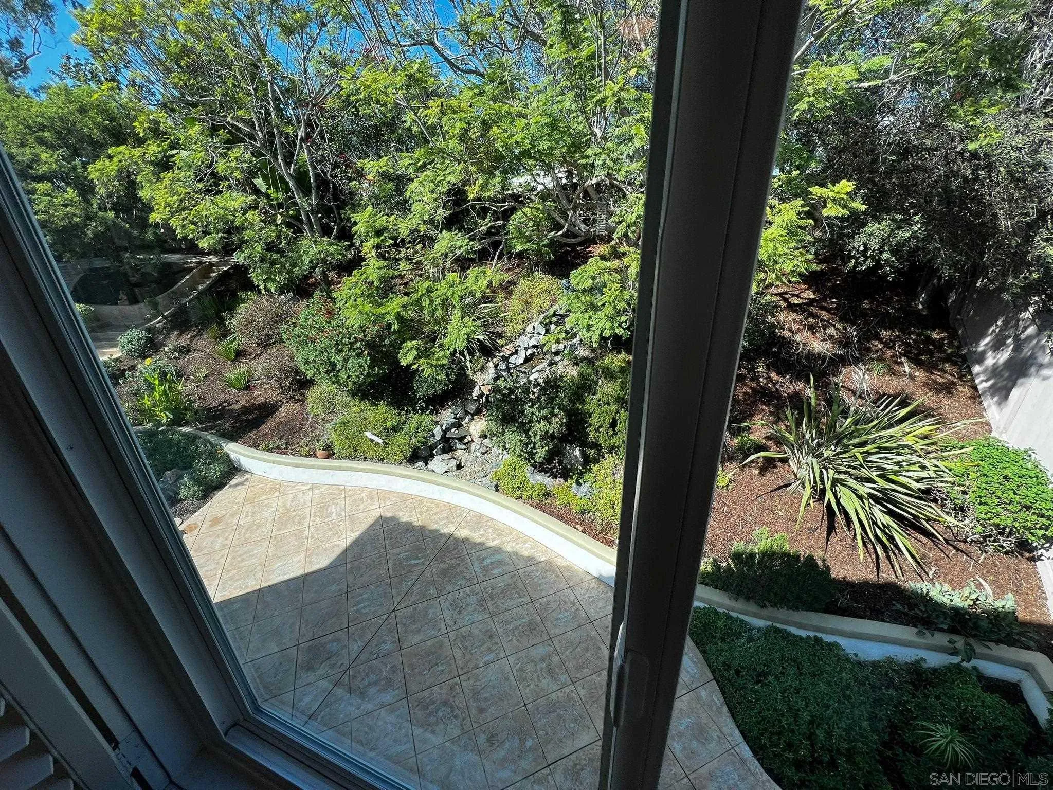 https://cdn.realtyfeed.com/cdn/127/250041382/a86b69228a93bff6330d46193766b32a.webp