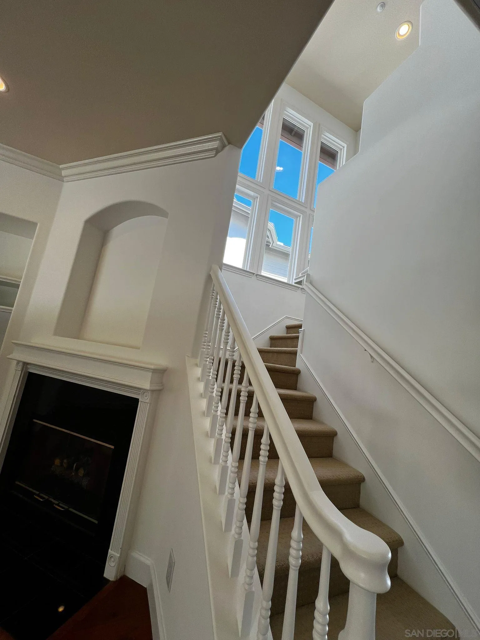https://cdn.realtyfeed.com/cdn/127/250041382/d8edc035900383fab15f6bc8db38a4b3.webp
