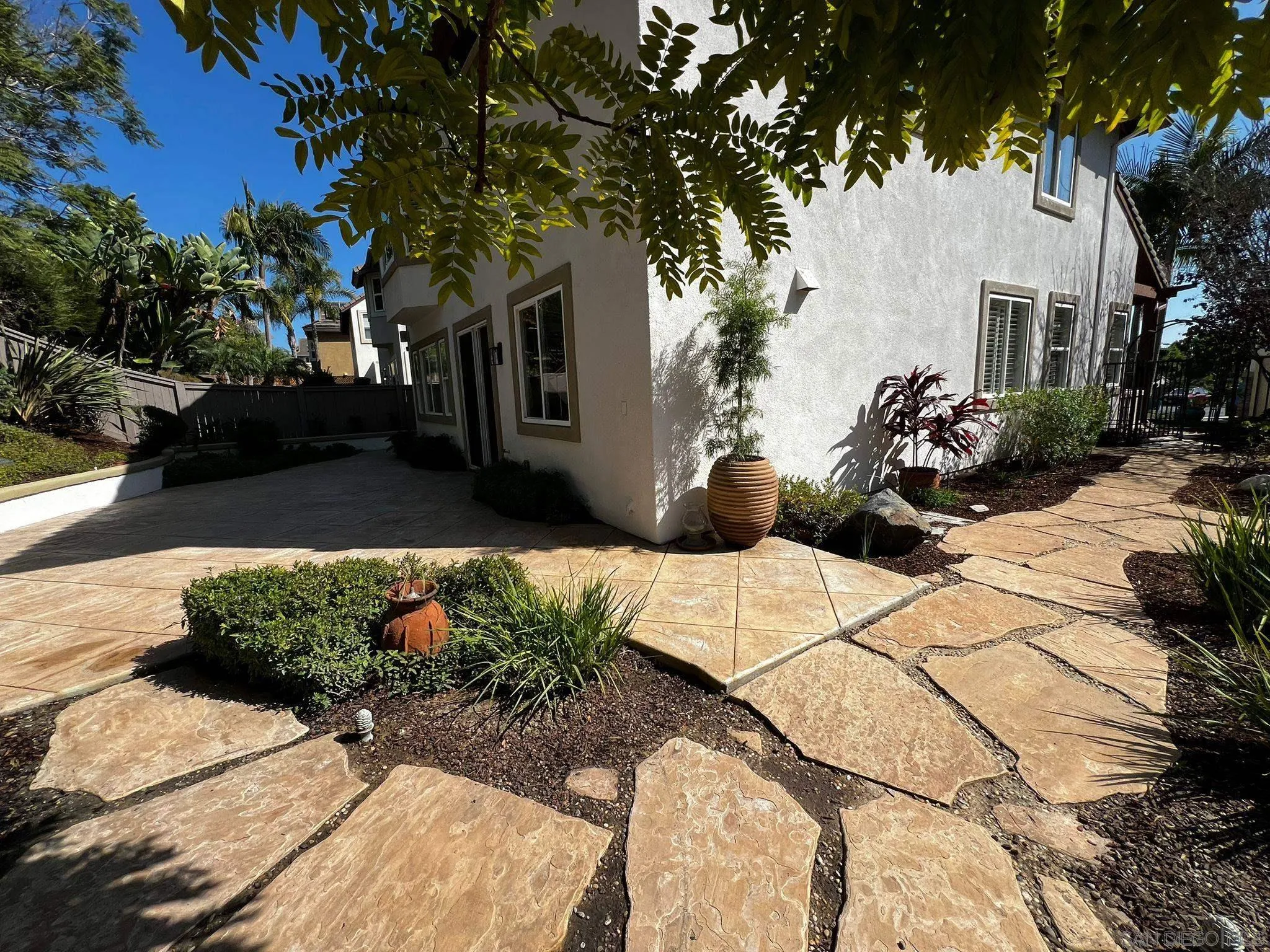 https://cdn.realtyfeed.com/cdn/127/250041382/eaec925f7f5dced33970a05f8f23a2f0.webp