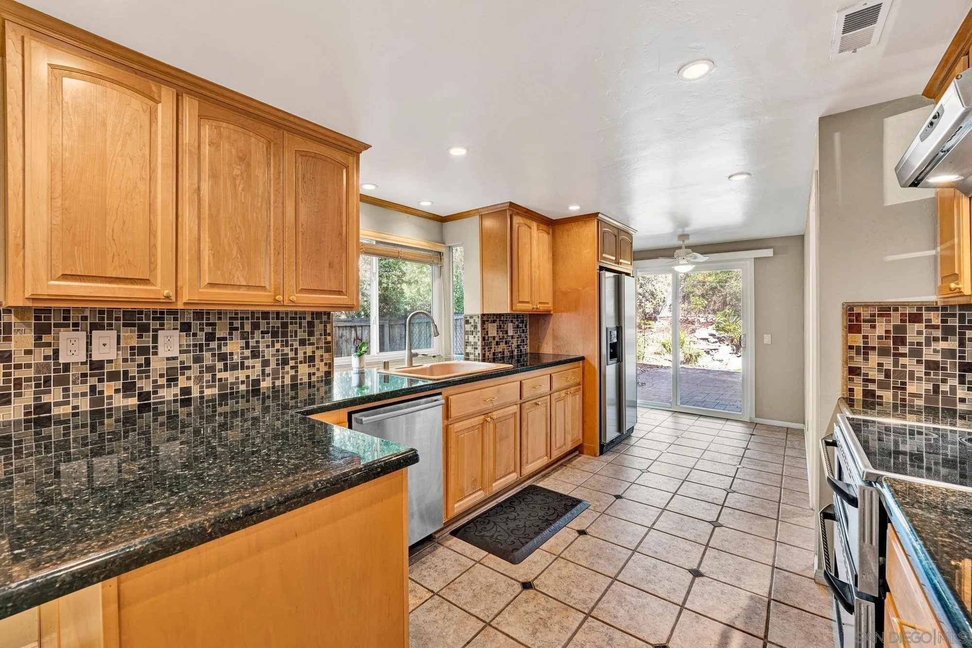 https://cdn.realtyfeed.com/cdn/127/250041383/76d534c28b7af7e26fb16ac5debbd912.webp