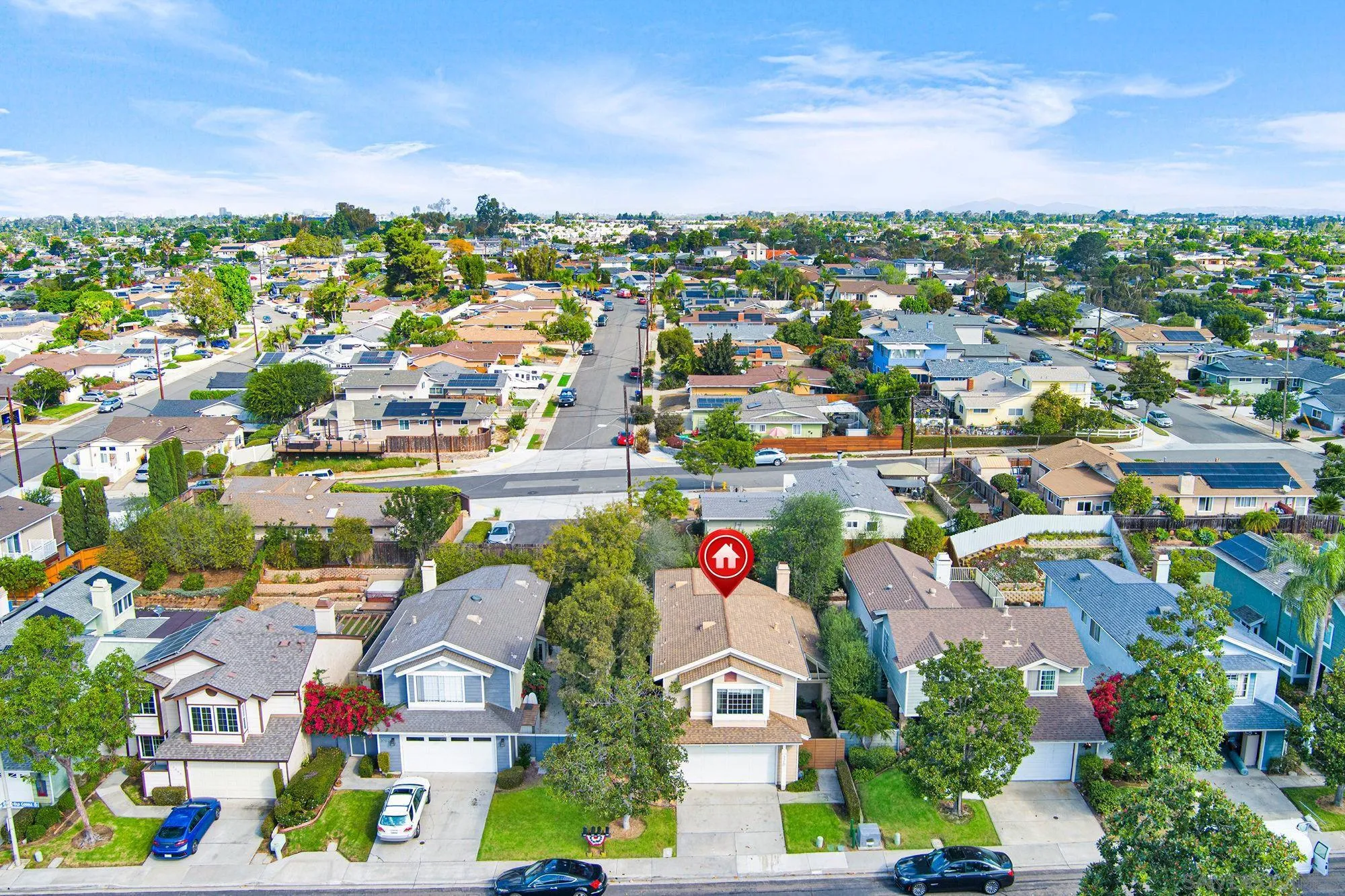 https://cdn.realtyfeed.com/cdn/127/250041383/832bc7377bc6a81496033491e492dd86.webp