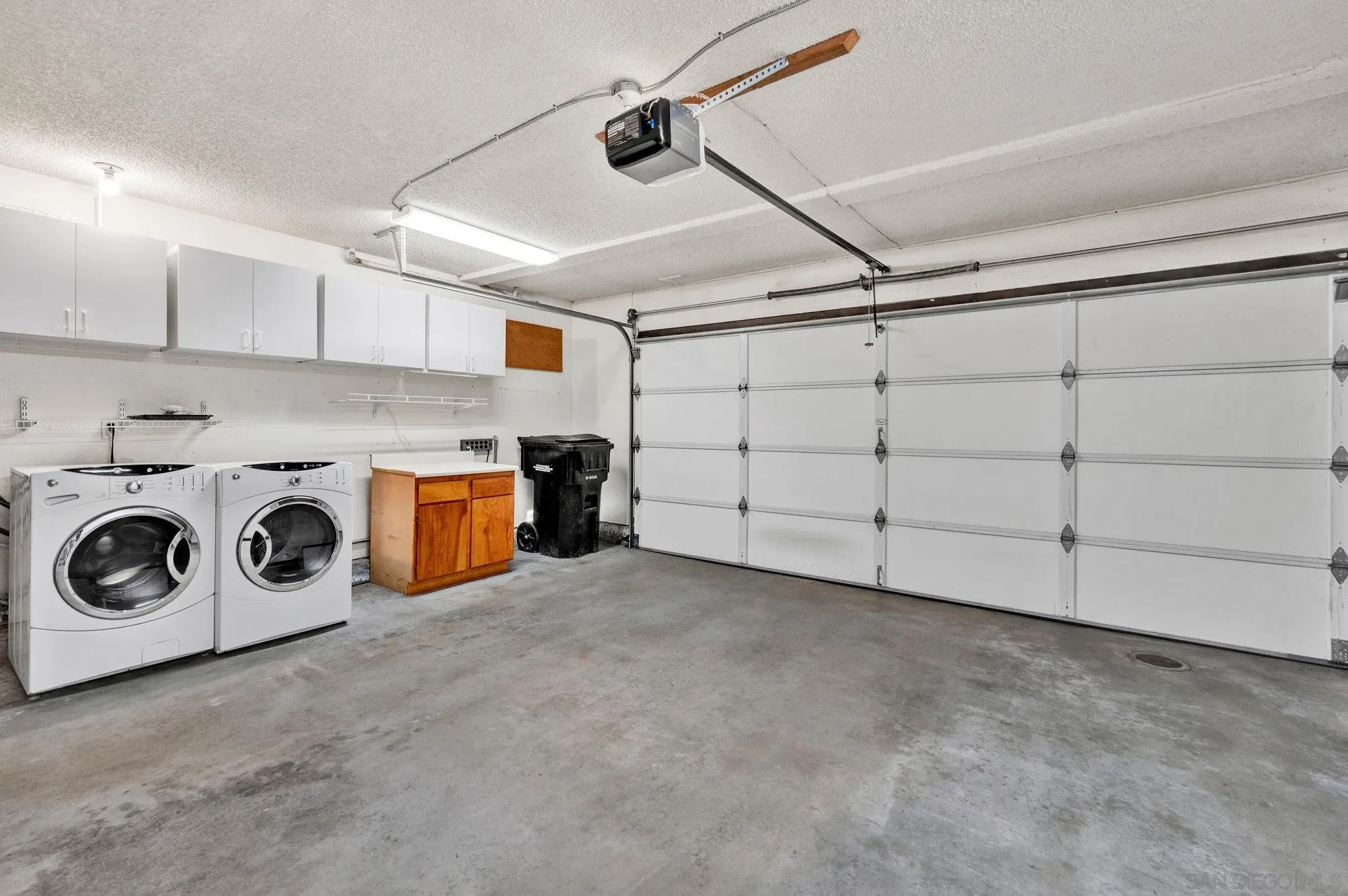 https://cdn.realtyfeed.com/cdn/127/250041383/8a34dd704e7d1a685979ec5b950f1513.webp