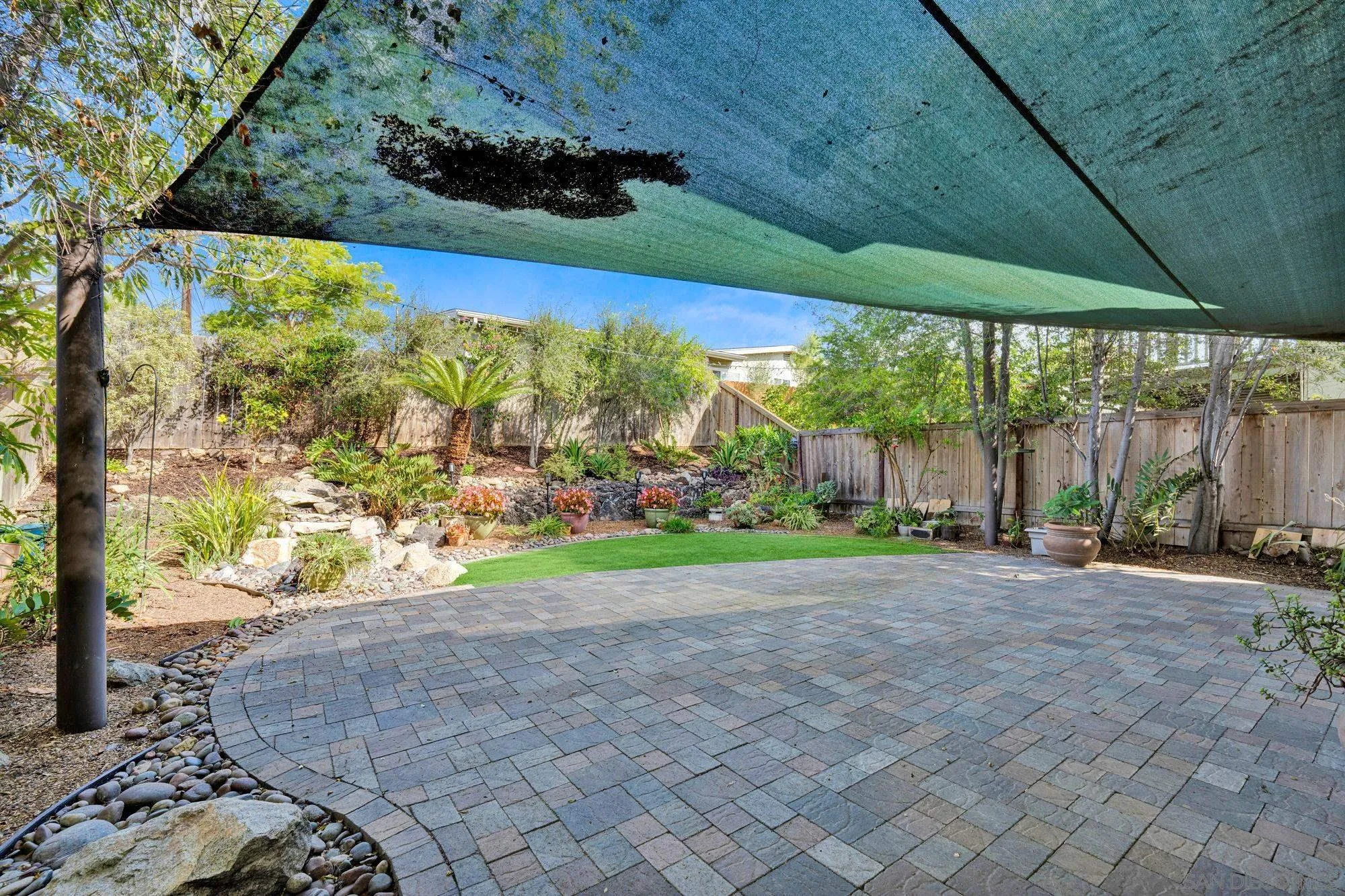 https://cdn.realtyfeed.com/cdn/127/250041383/8f54ba3b3905c3a4b886fbcb30c3b11b.webp