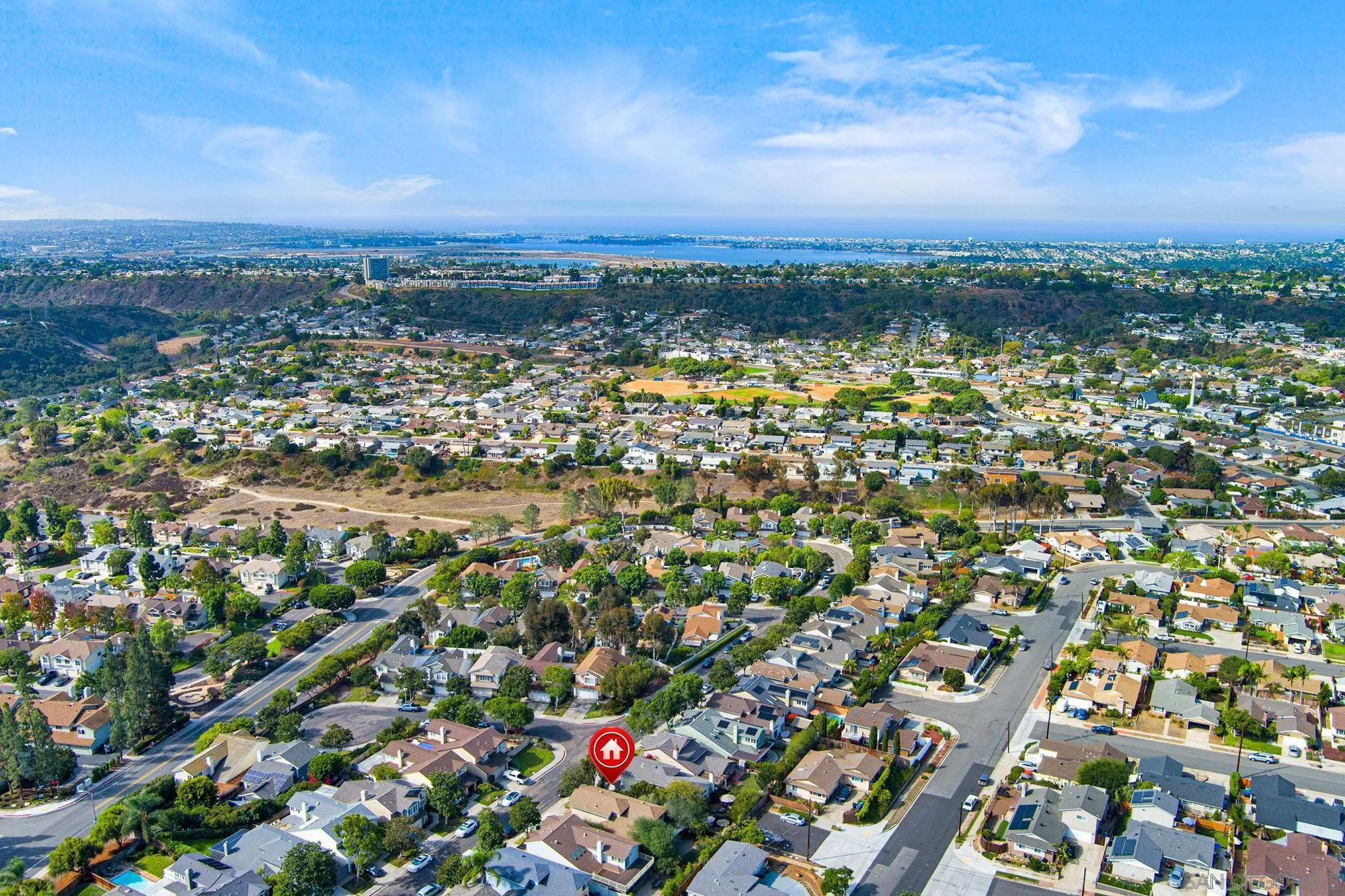 https://cdn.realtyfeed.com/cdn/127/250041383/cb8e330f5616d165e237c6a411b16f16.webp