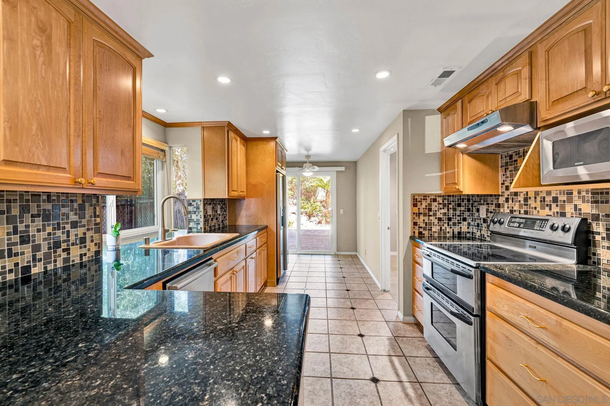 https://cdn.realtyfeed.com/cdn/127/250041383/ec89eb830b9bdf911242b3e789d8a787.webp