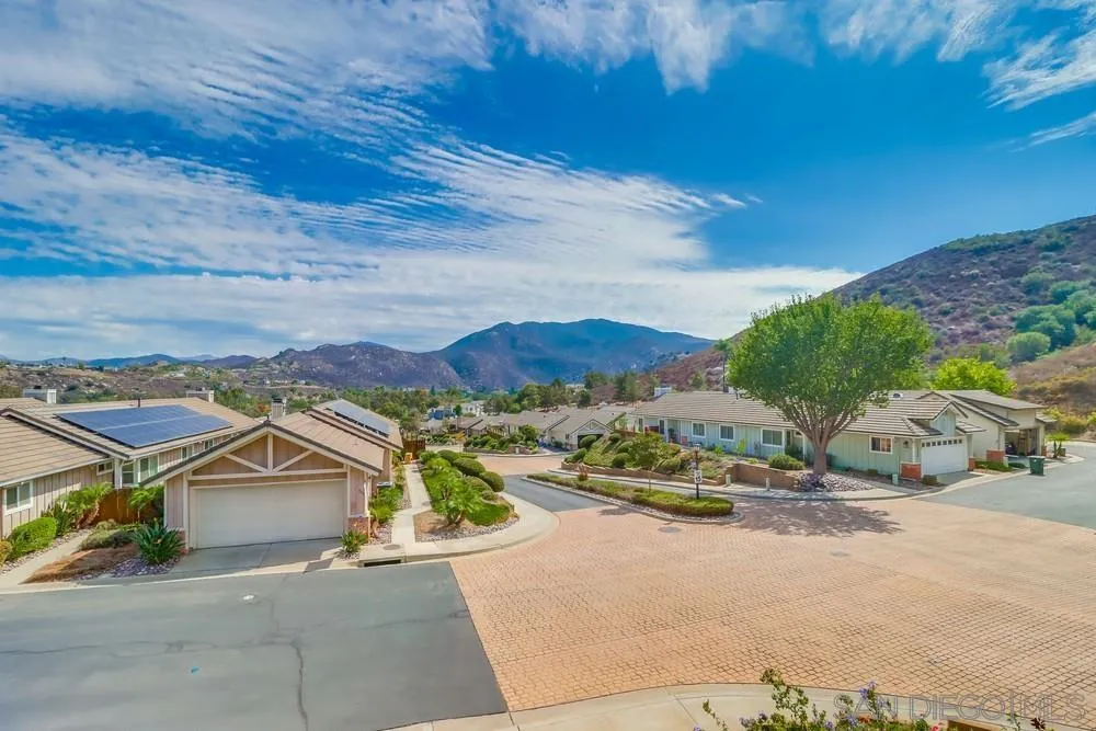 https://cdn.realtyfeed.com/cdn/127/250041386/1bb5fc6950d14c76b6bd0c396d8d6211.webp