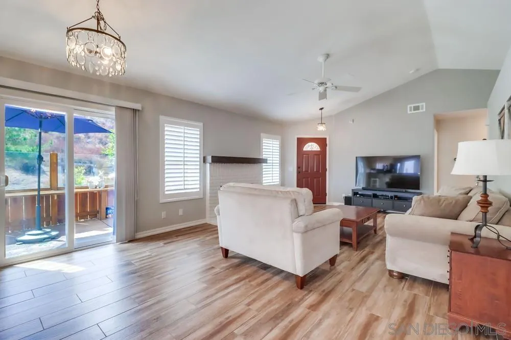 https://cdn.realtyfeed.com/cdn/127/250041386/24a2834ce276e68606eab26f937a1367.webp