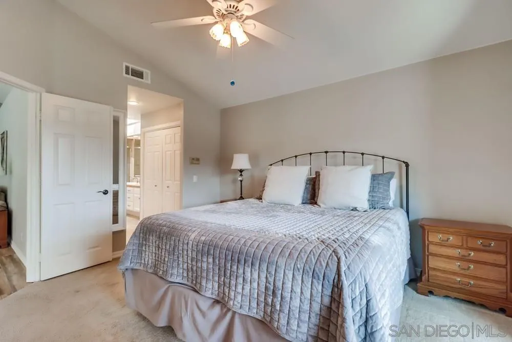 https://cdn.realtyfeed.com/cdn/127/250041386/8eb2591d58ba0e1ea6c4b078eb93d2cf.webp