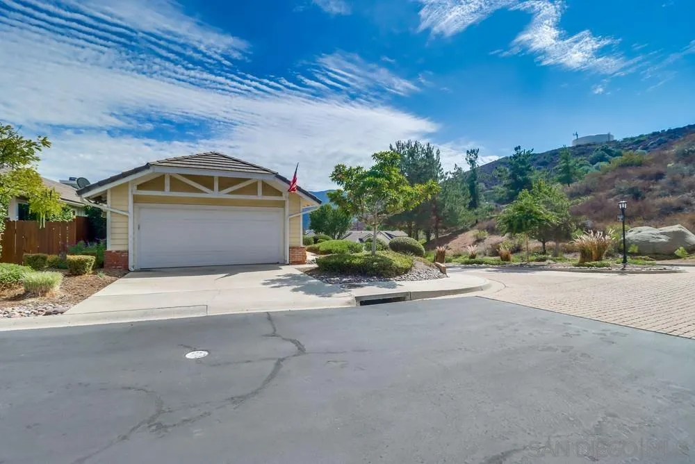 https://cdn.realtyfeed.com/cdn/127/250041386/ff57acf6f6daa2beef3a99cda4dfc494.webp