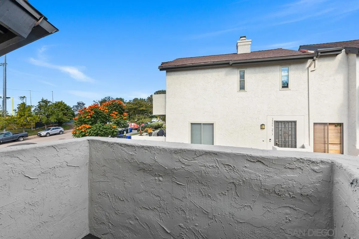 https://cdn.realtyfeed.com/cdn/127/250041387/c64442d1639b4face9be3b5d22a3bf1e.webp