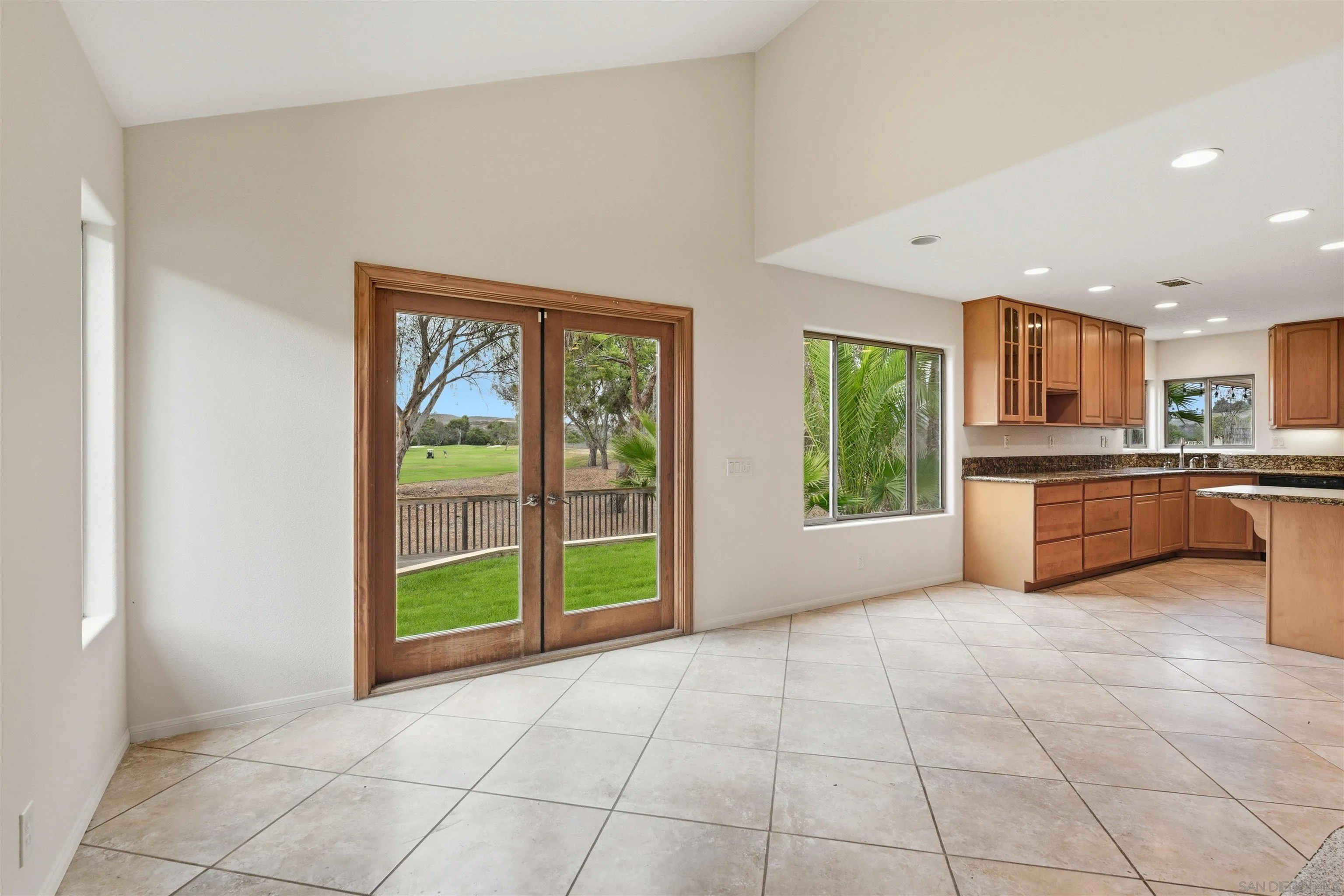 https://cdn.realtyfeed.com/cdn/127/250041388/b15cf7343ec81476f9b09f63cbd126d9.webp