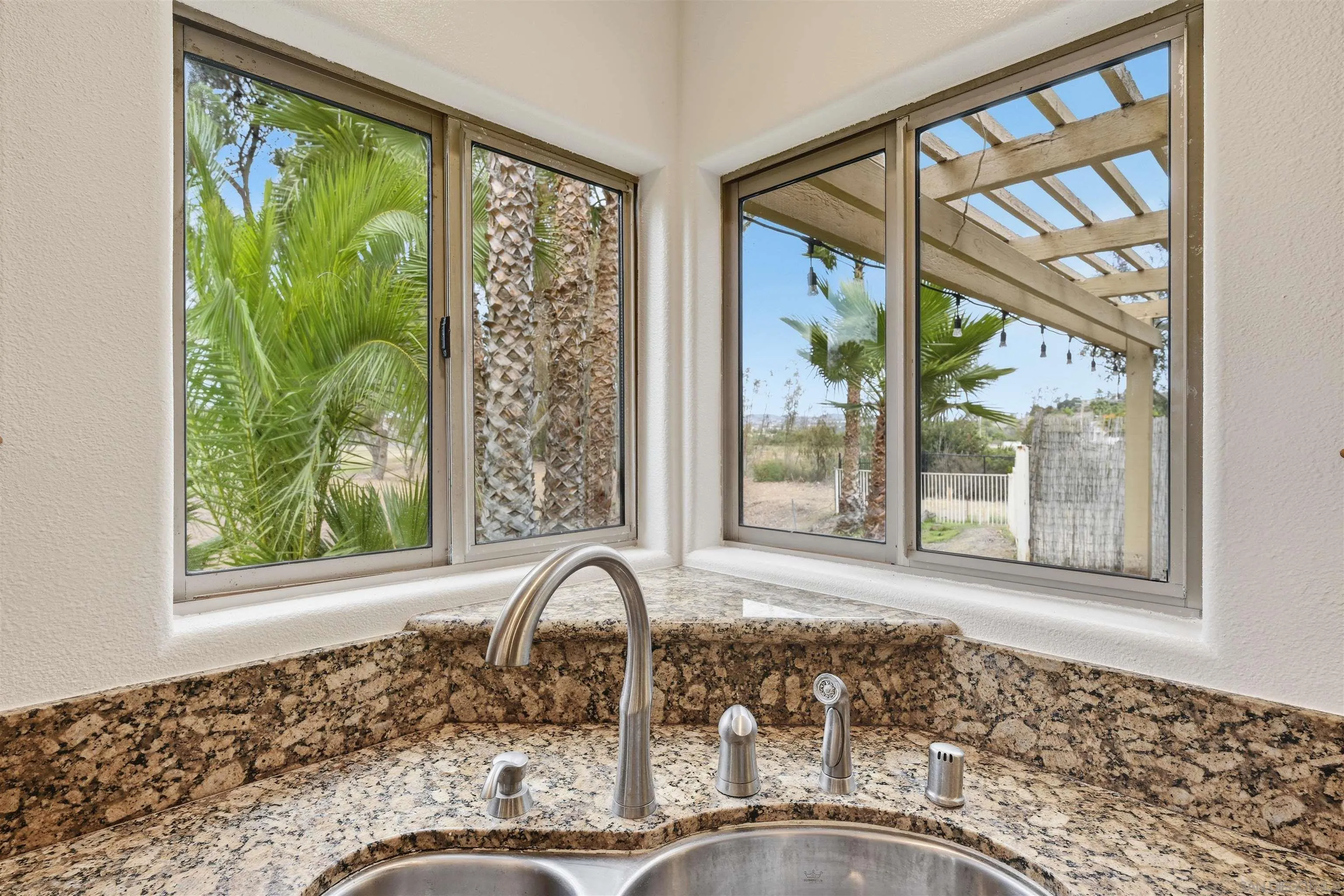 https://cdn.realtyfeed.com/cdn/127/250041388/d9f1b42e2bde62d32dcbcec6f01060df.webp