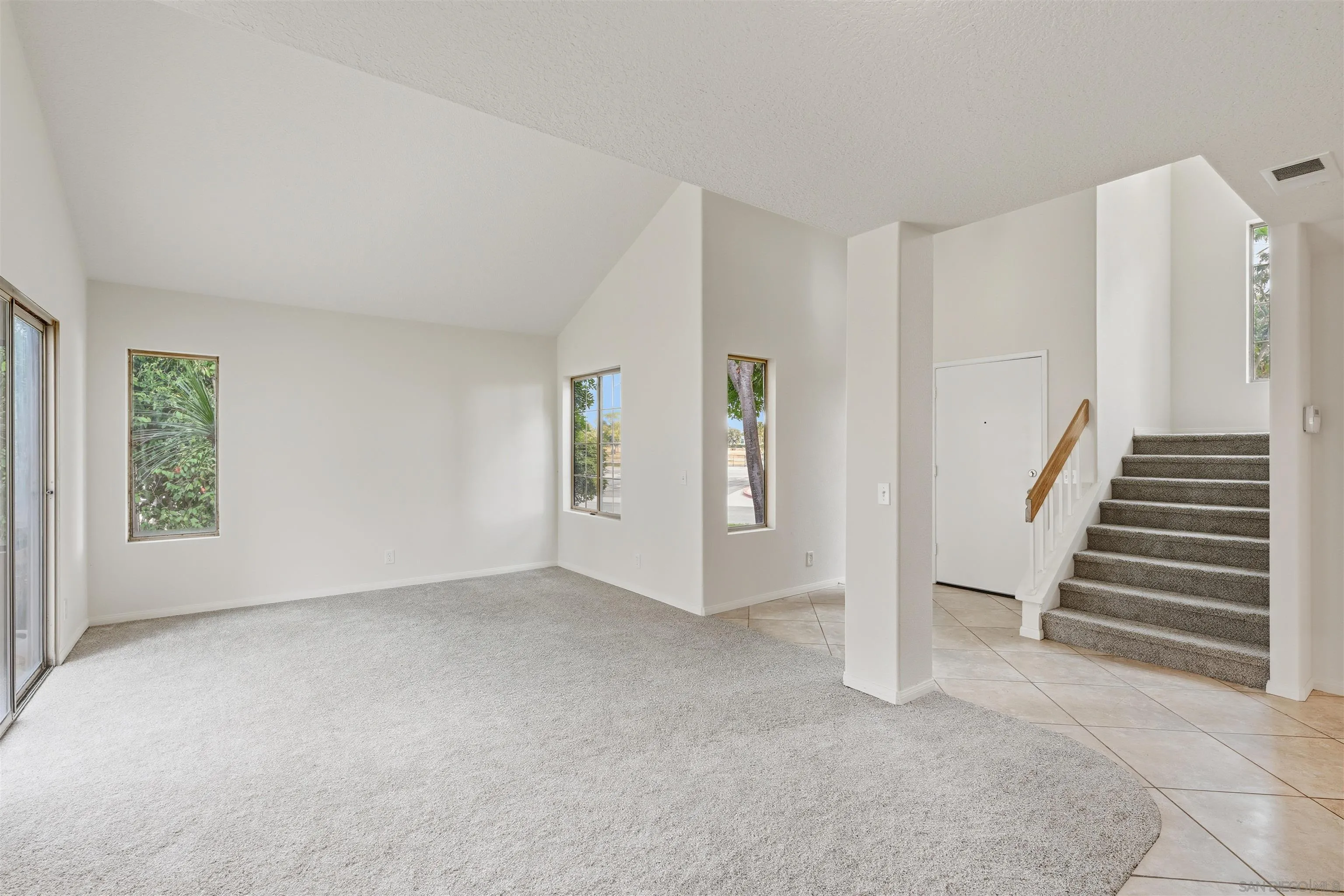 https://cdn.realtyfeed.com/cdn/127/250041388/fa48e822b02a5e16bba1cabcfc0e0b39.webp