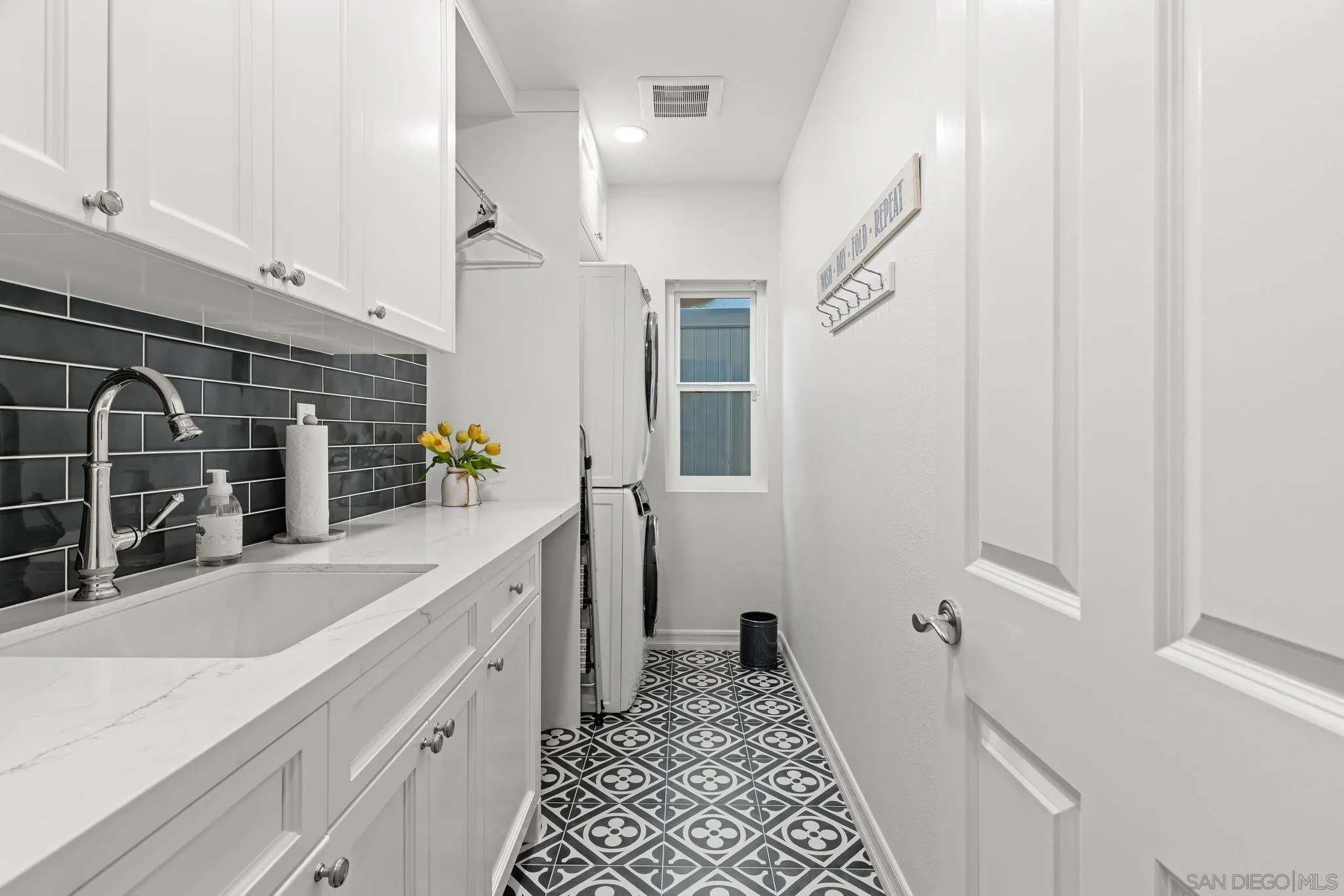 https://cdn.realtyfeed.com/cdn/127/250041389/c4e4e8122970fac8237fcb5b5735d3ce.webp