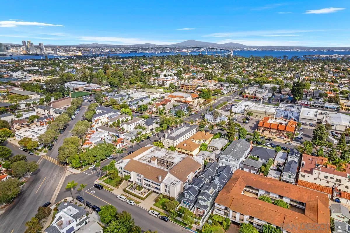 https://cdn.realtyfeed.com/cdn/127/250041391/39820ce973a5b35929c94a7e66aa231b.webp