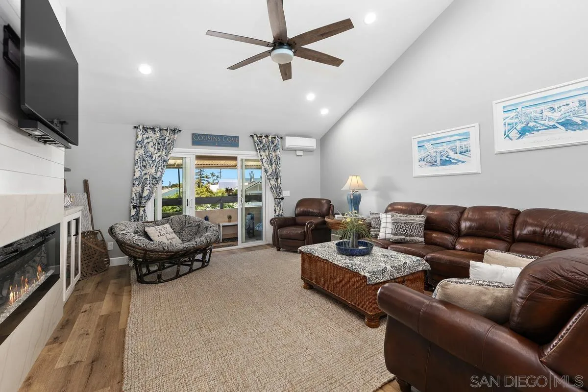 https://cdn.realtyfeed.com/cdn/127/250041391/ce40b700e6589c4a1feac5364a8dc957.webp