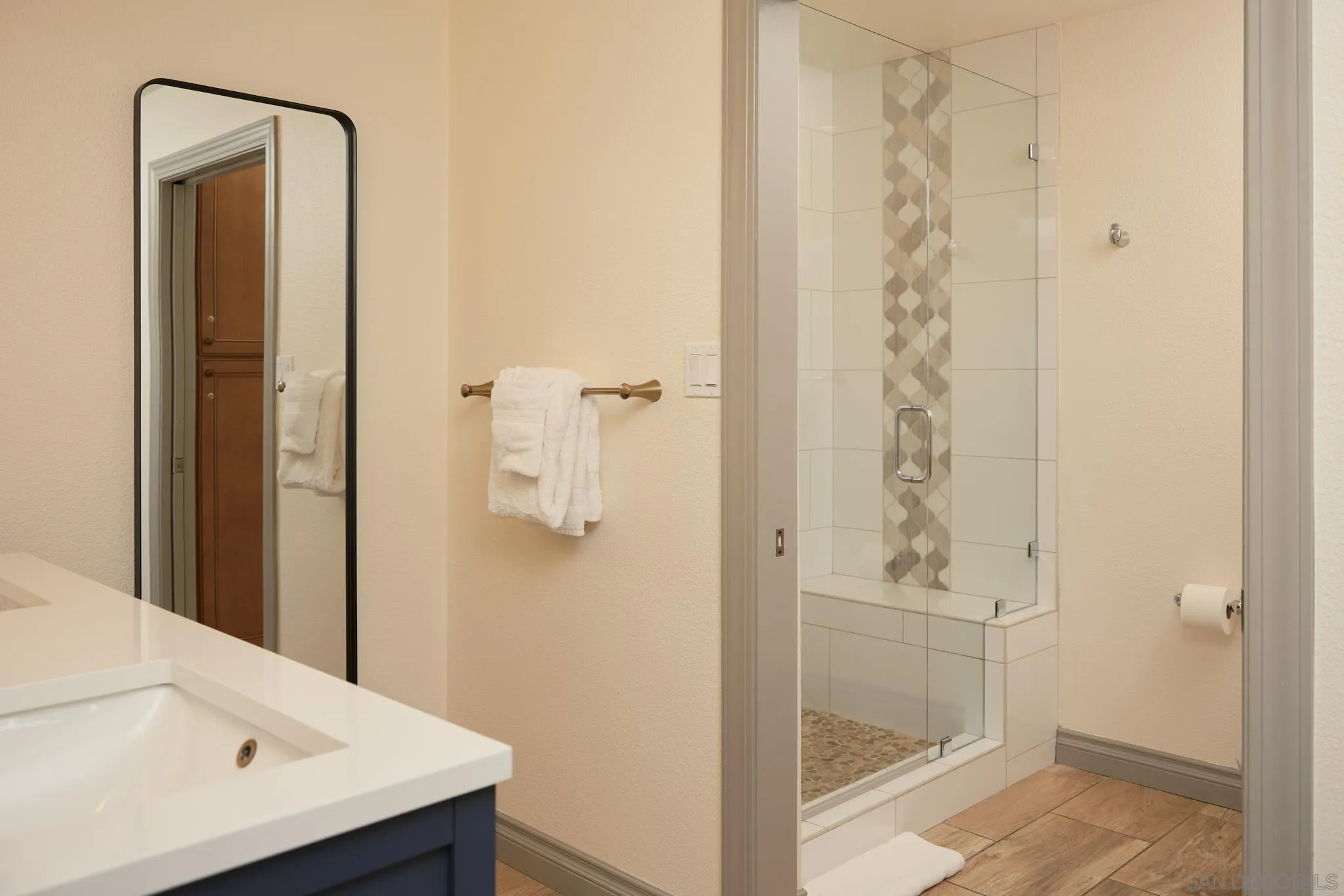 https://cdn.realtyfeed.com/cdn/127/250041393/21b2cc517f38a8d5ffd75344f0233ebc.webp