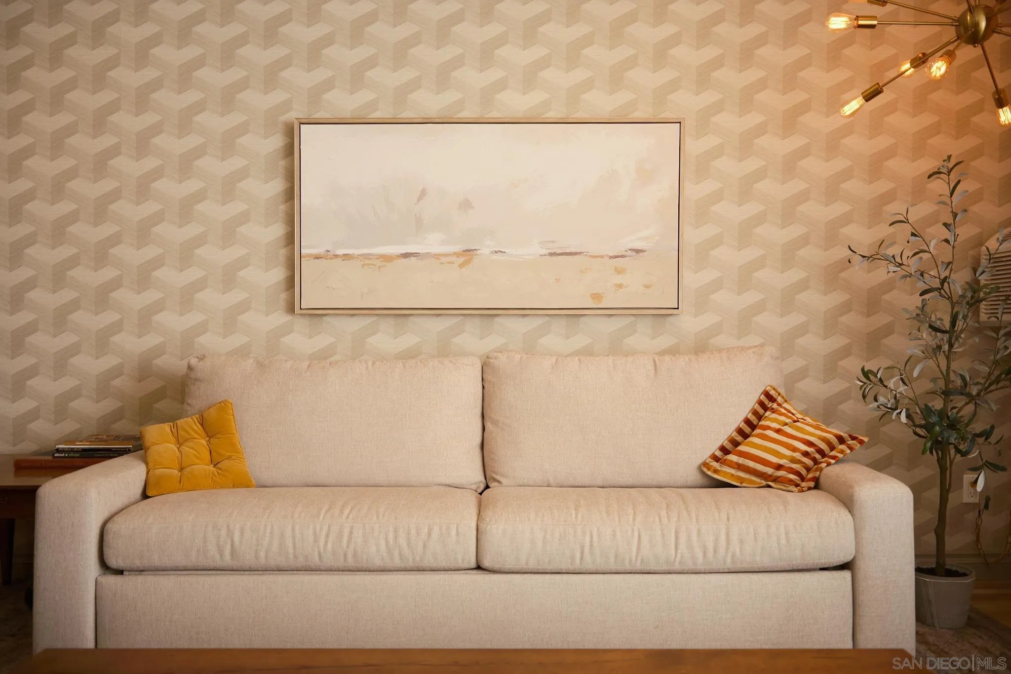 Photo #3: 250041393 Listing 