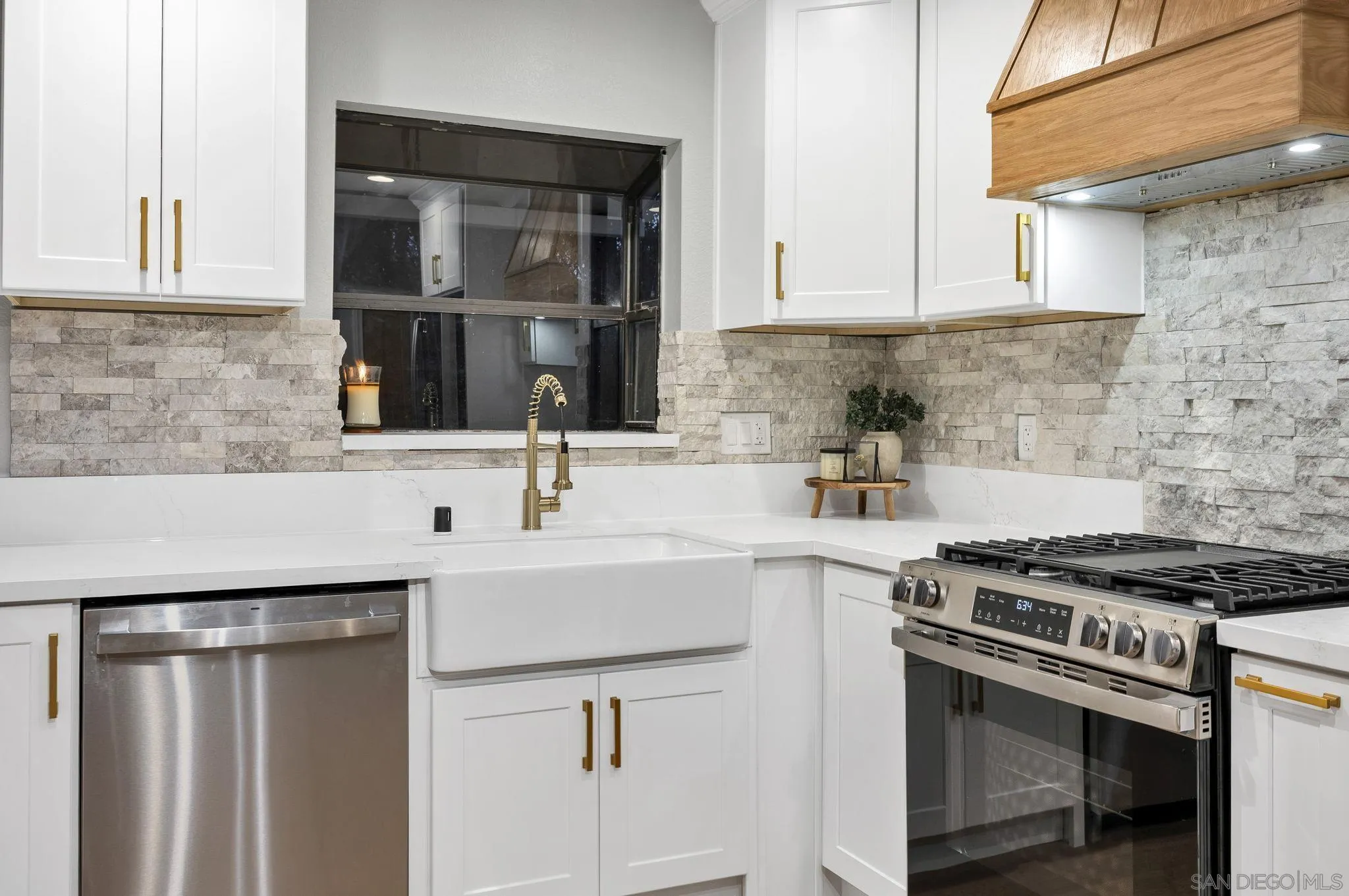 https://cdn.realtyfeed.com/cdn/127/250041396/23c40bf9087f26e9583d21d788150e63.webp
