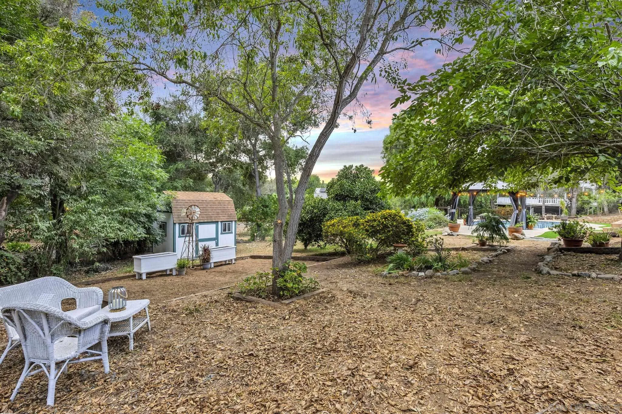 https://cdn.realtyfeed.com/cdn/127/250041396/810c63db0cc0e975d89eb21e82d38365.webp