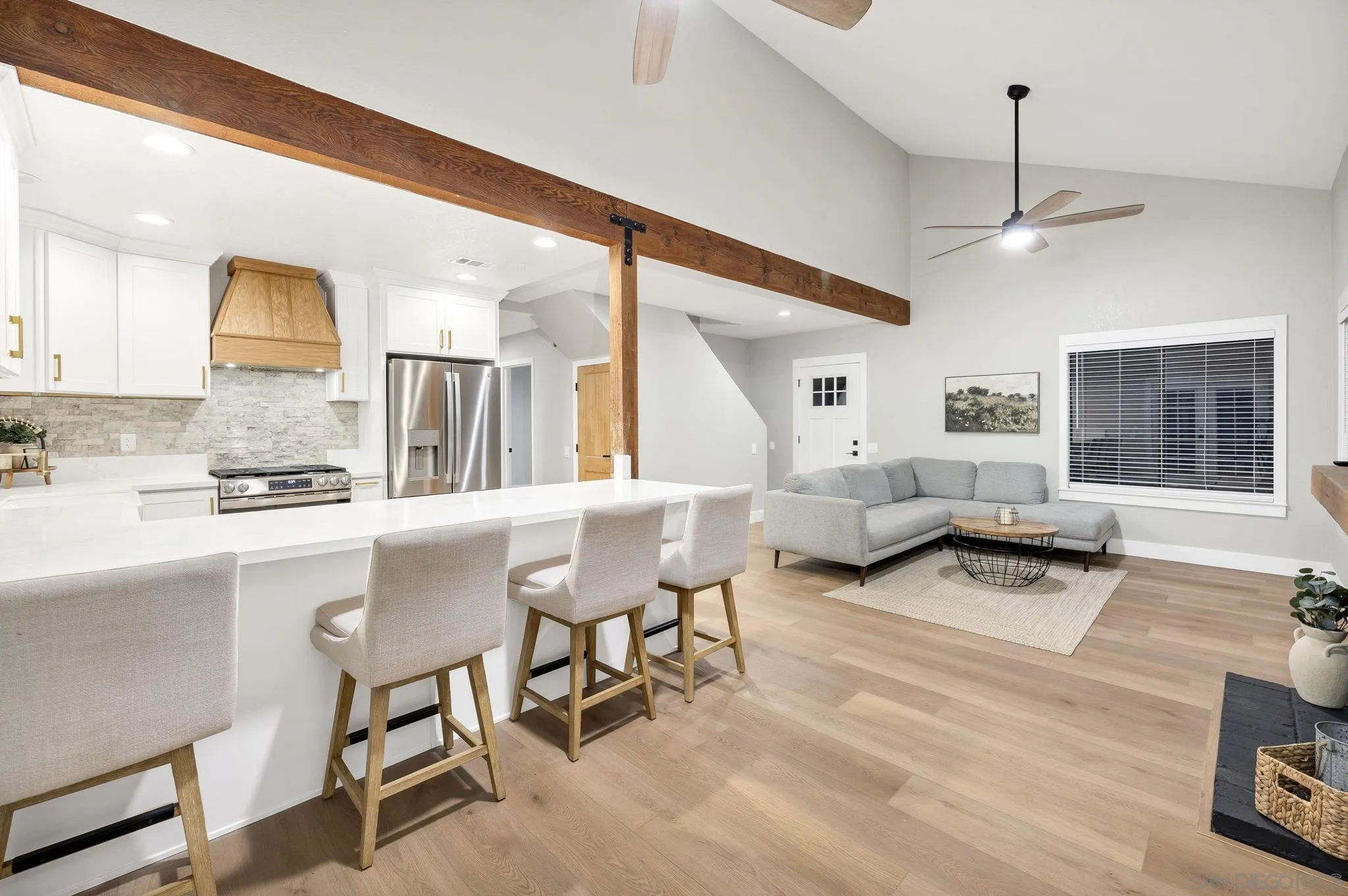 https://cdn.realtyfeed.com/cdn/127/250041396/dad6ba32e8056c2e5166bb4a2cf88e13.webp