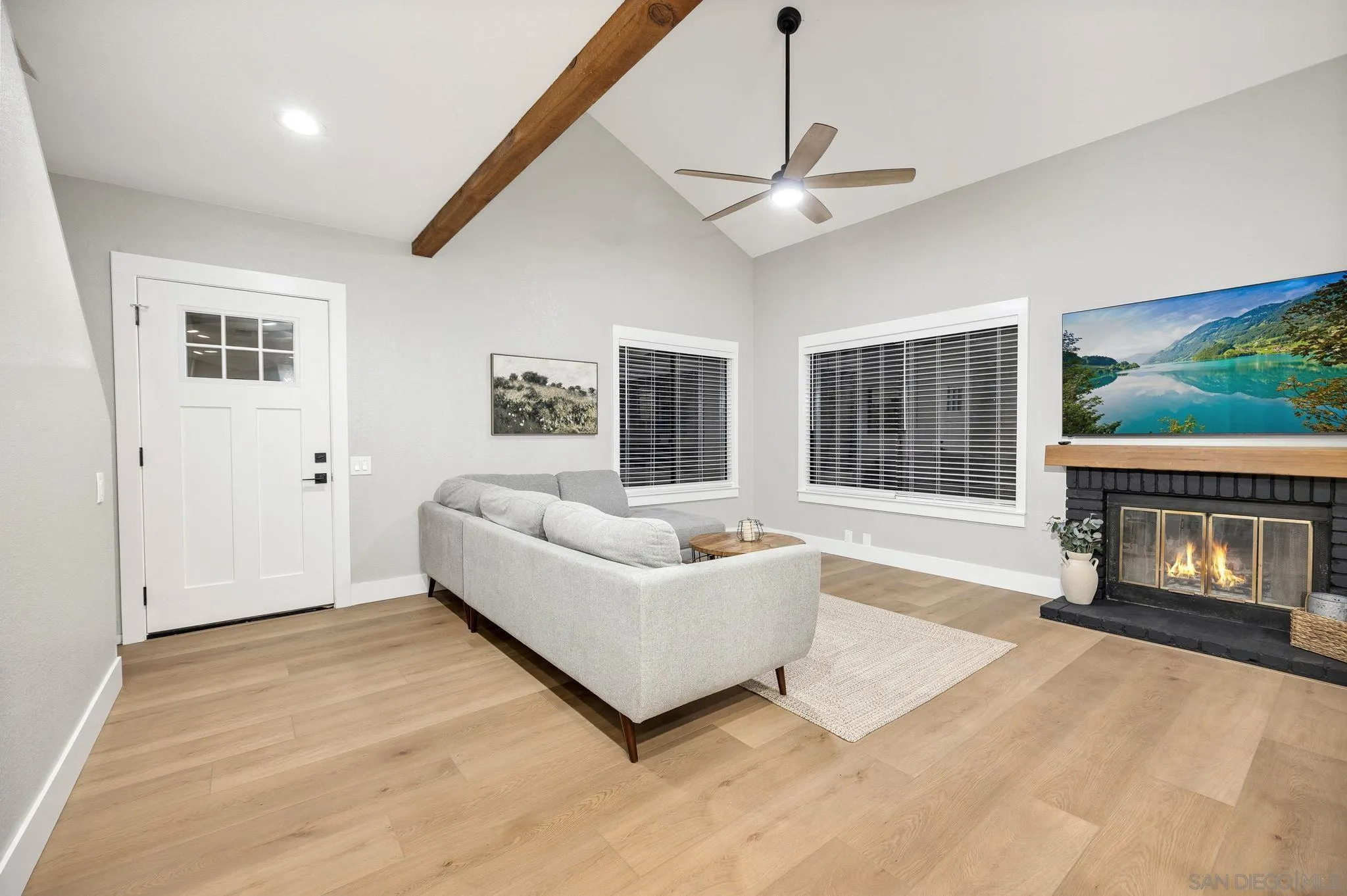 https://cdn.realtyfeed.com/cdn/127/250041396/e9fdd2911d57ee6285d39261a3e78f31.webp