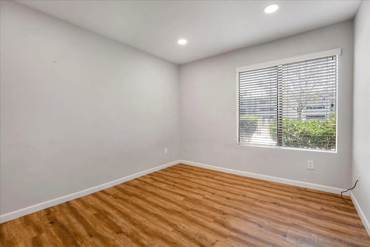 https://cdn.realtyfeed.com/cdn/127/250041401/4bc9d85aa3c594fc1a5ade5dd6aa39cc.webp