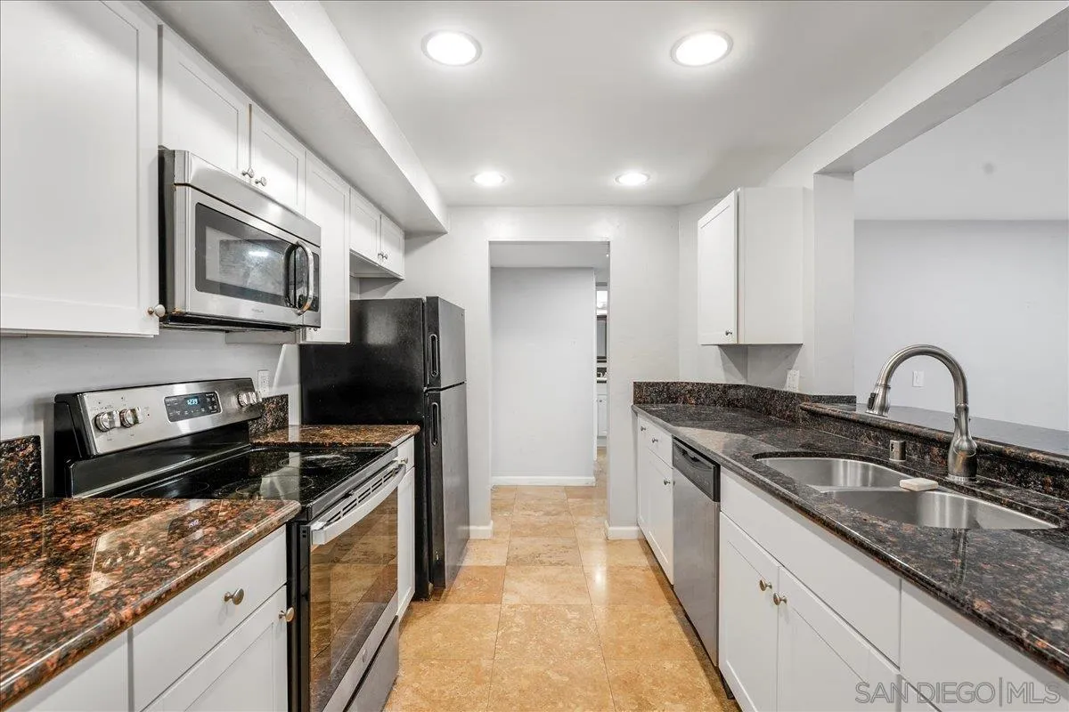 https://cdn.realtyfeed.com/cdn/127/250041401/6dcae2e71e7c6b9925be6b48f27629d5.webp