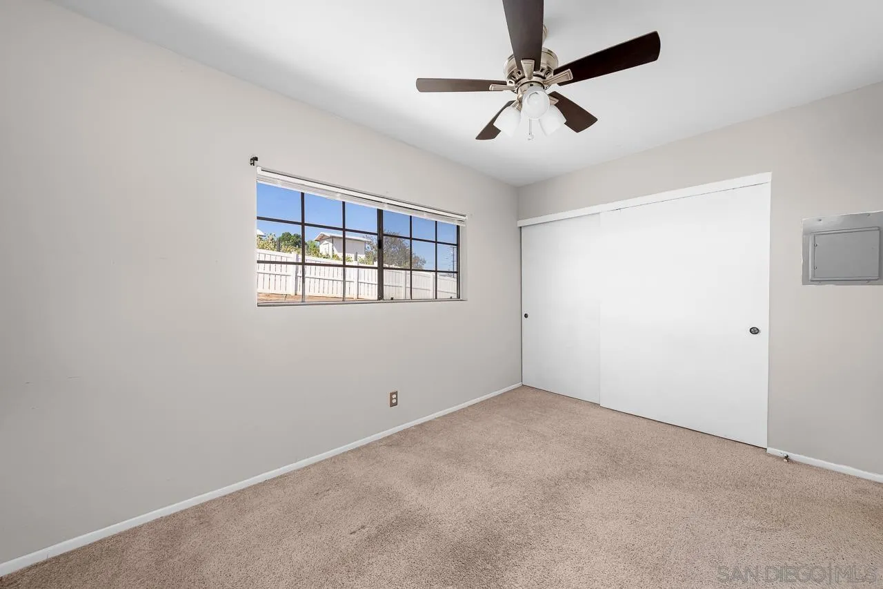 https://cdn.realtyfeed.com/cdn/127/250041404/1c08e6e7e1b82aadd2c045e33afce7c8.webp