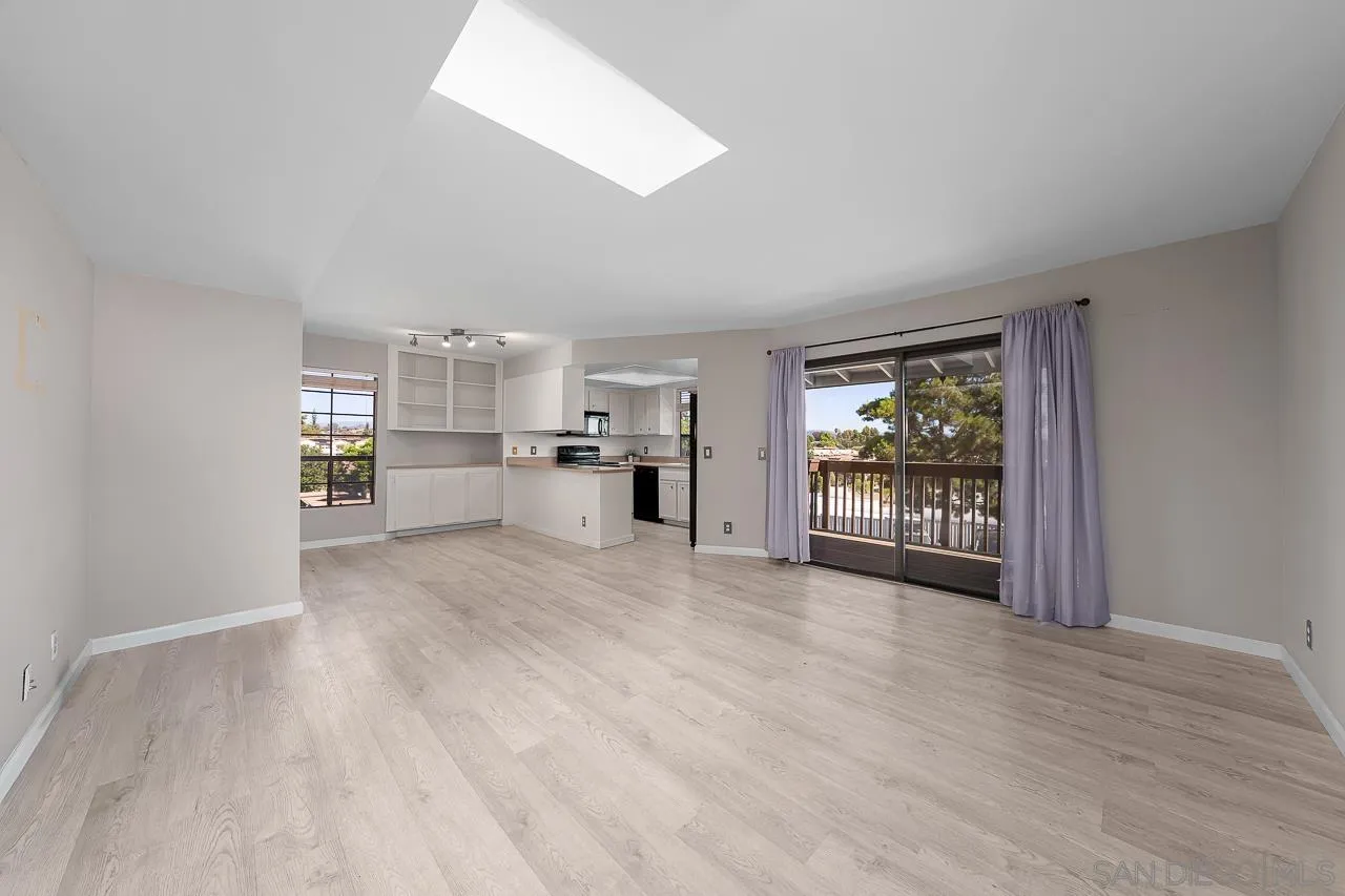 Photo #4: 250041404 Listing 