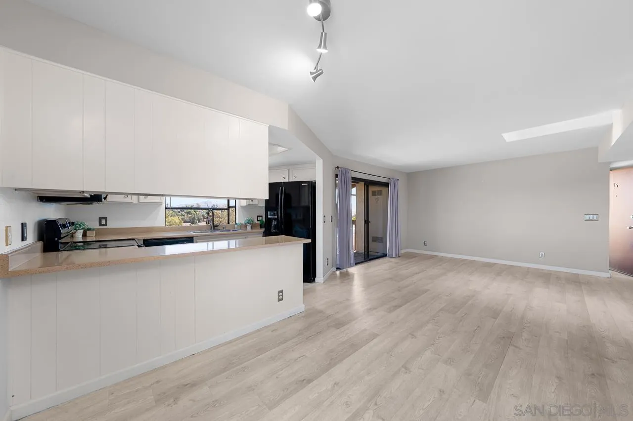 https://cdn.realtyfeed.com/cdn/127/250041404/5063f07290d529e84a5a3d8f4907f0ca.webp