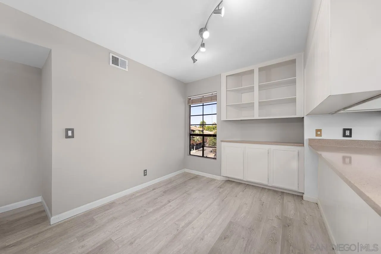 Photo #5: 250041404 Listing 