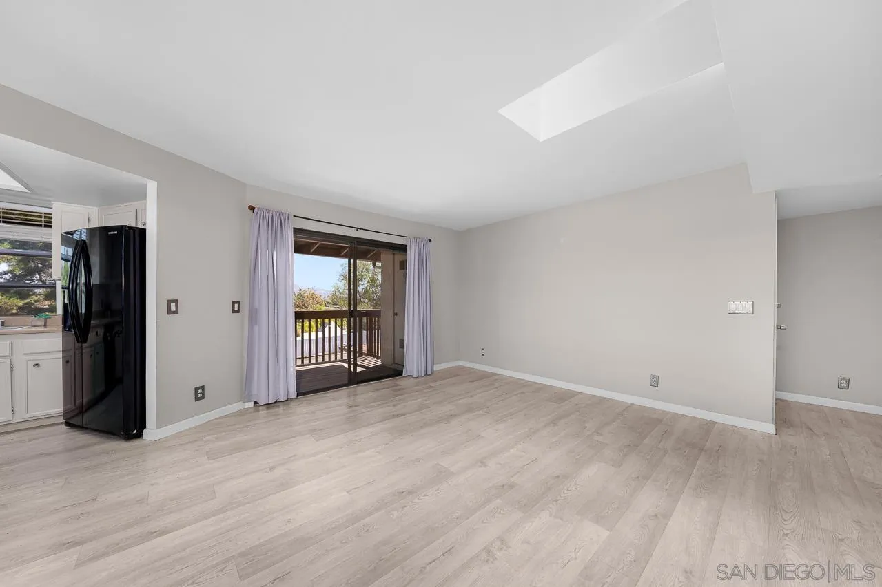 https://cdn.realtyfeed.com/cdn/127/250041404/f3abec12b259fb96f9d2d9e8e3bac7ff.webp