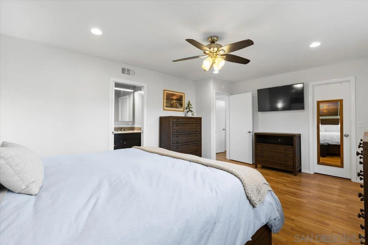 https://cdn.realtyfeed.com/cdn/127/250041405/1751667b056b21038797fbfd6aa77a5e.webp