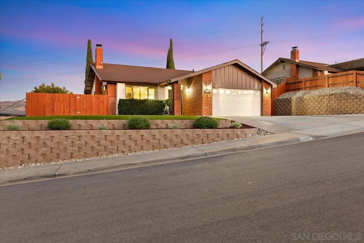 https://cdn.realtyfeed.com/cdn/127/250041405/1f37ccf5fac390ebe2ff8888ee743e2e.webp