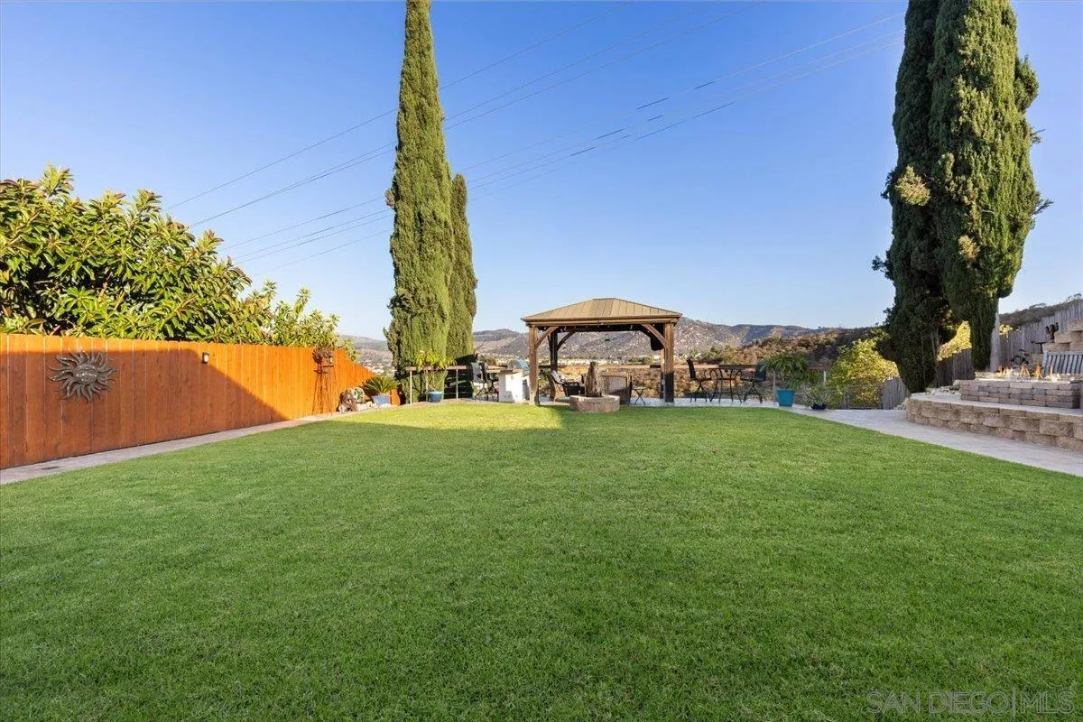 https://cdn.realtyfeed.com/cdn/127/250041405/67ead6292120cb7cd8cff82a0f15e6ae.webp