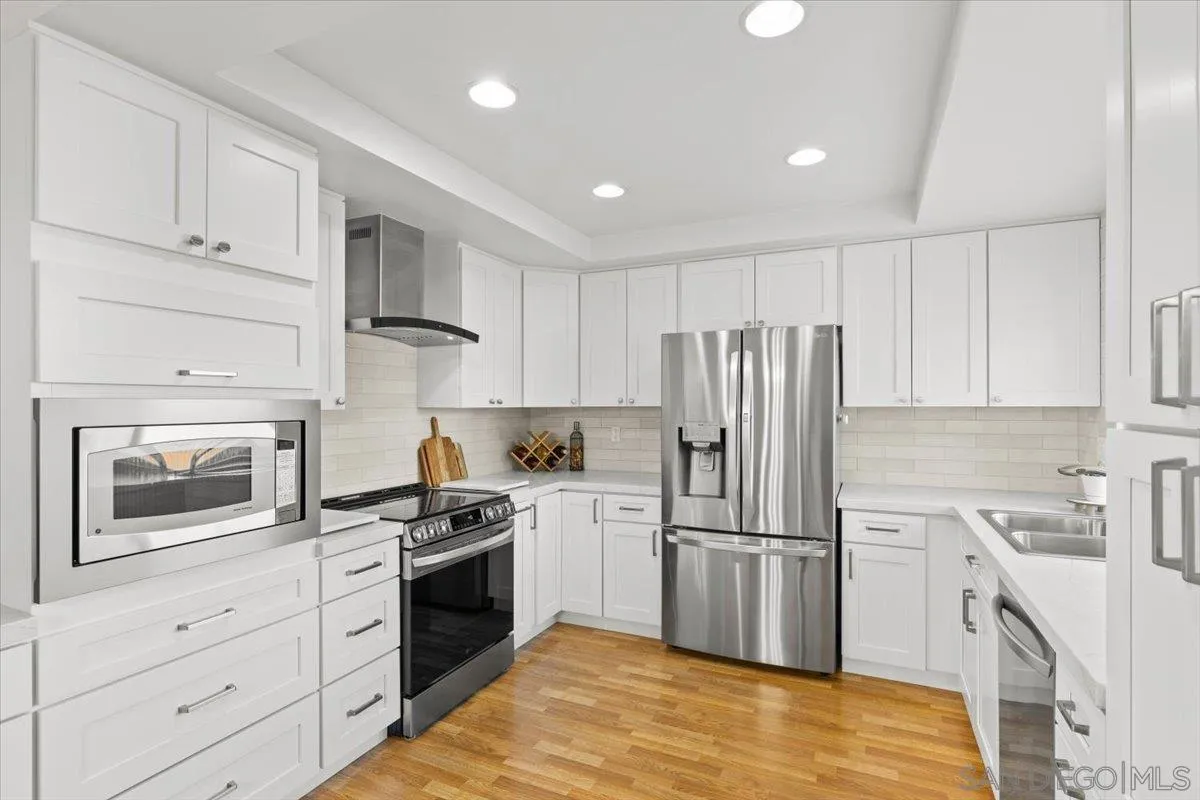 https://cdn.realtyfeed.com/cdn/127/250041405/7c1a3a7c153b27f0b59089daaed5bd83.webp