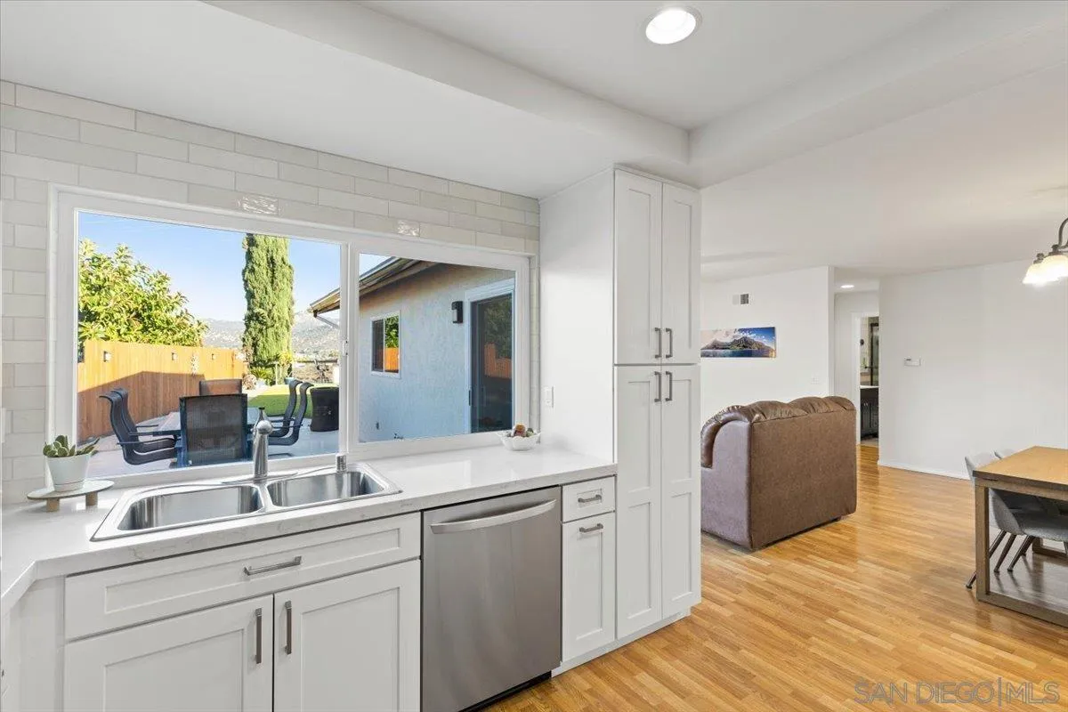 https://cdn.realtyfeed.com/cdn/127/250041405/aca6cba2c6ddd10b3a4cda1cec3dfa38.webp