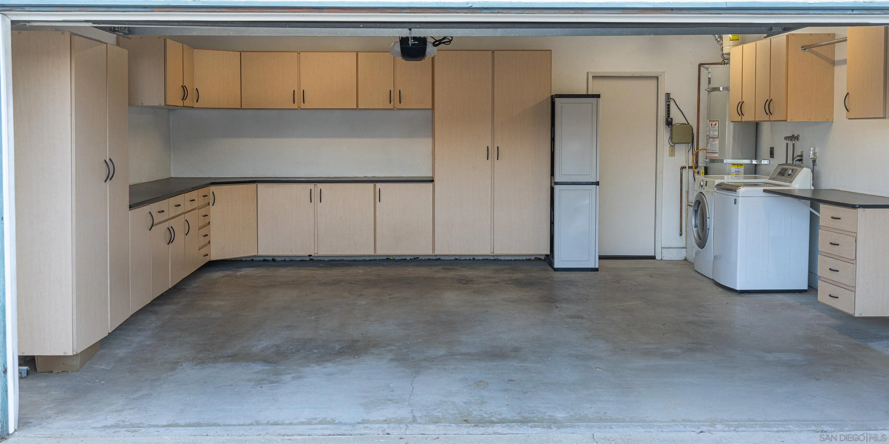 https://cdn.realtyfeed.com/cdn/127/250041407/3e3db04890ef8026b68b6eef38e02c8e.webp